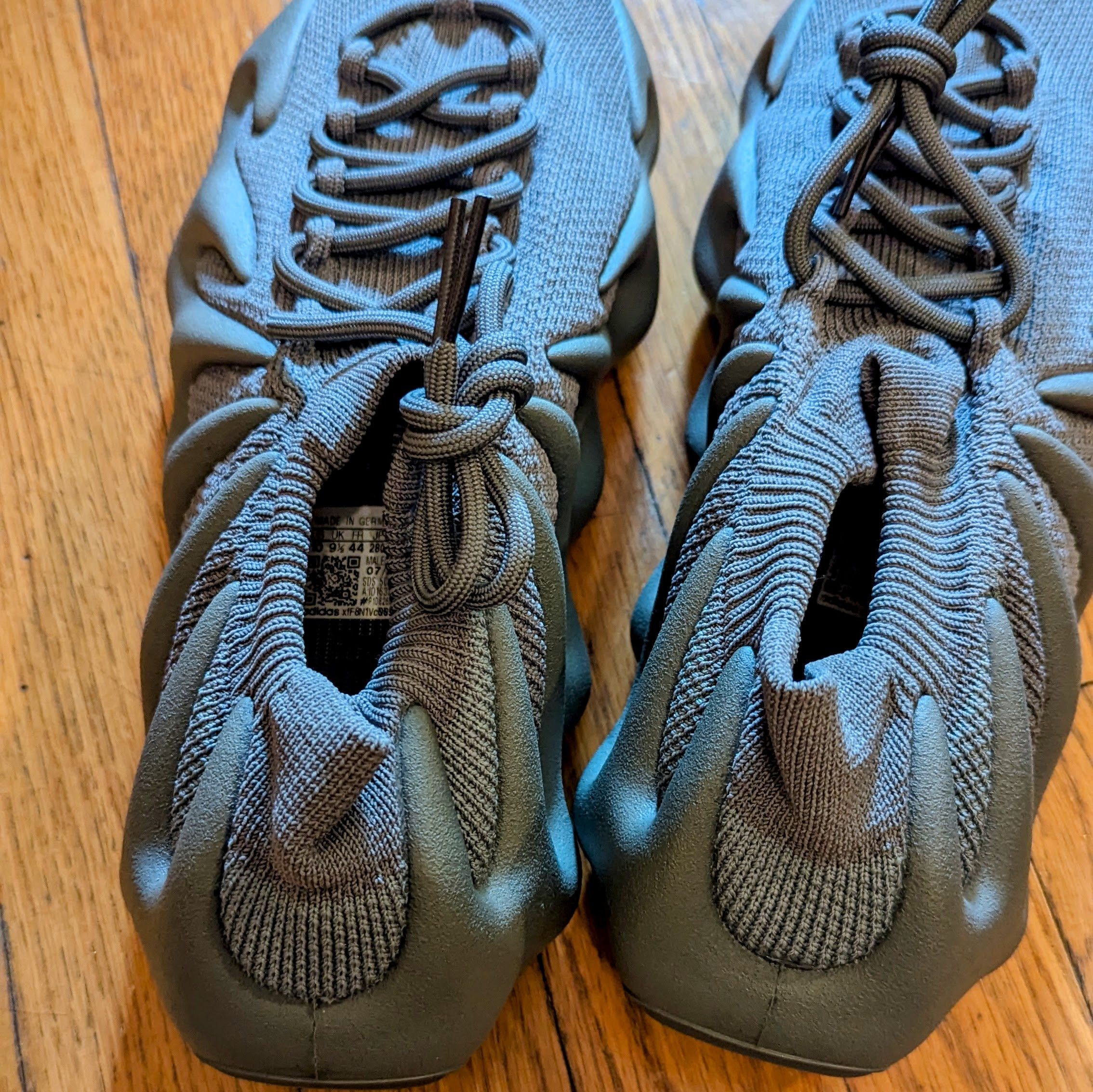 Yeezy Yeezy 450 Stone Teal Size US 9.5 / EU 42-43 - 2 Thumbnail