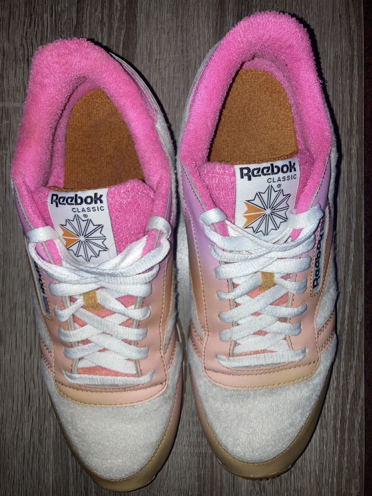 Reebok Reebok Light Pink Speaker Size US 10 / IT 40 - 1 Thumbnail