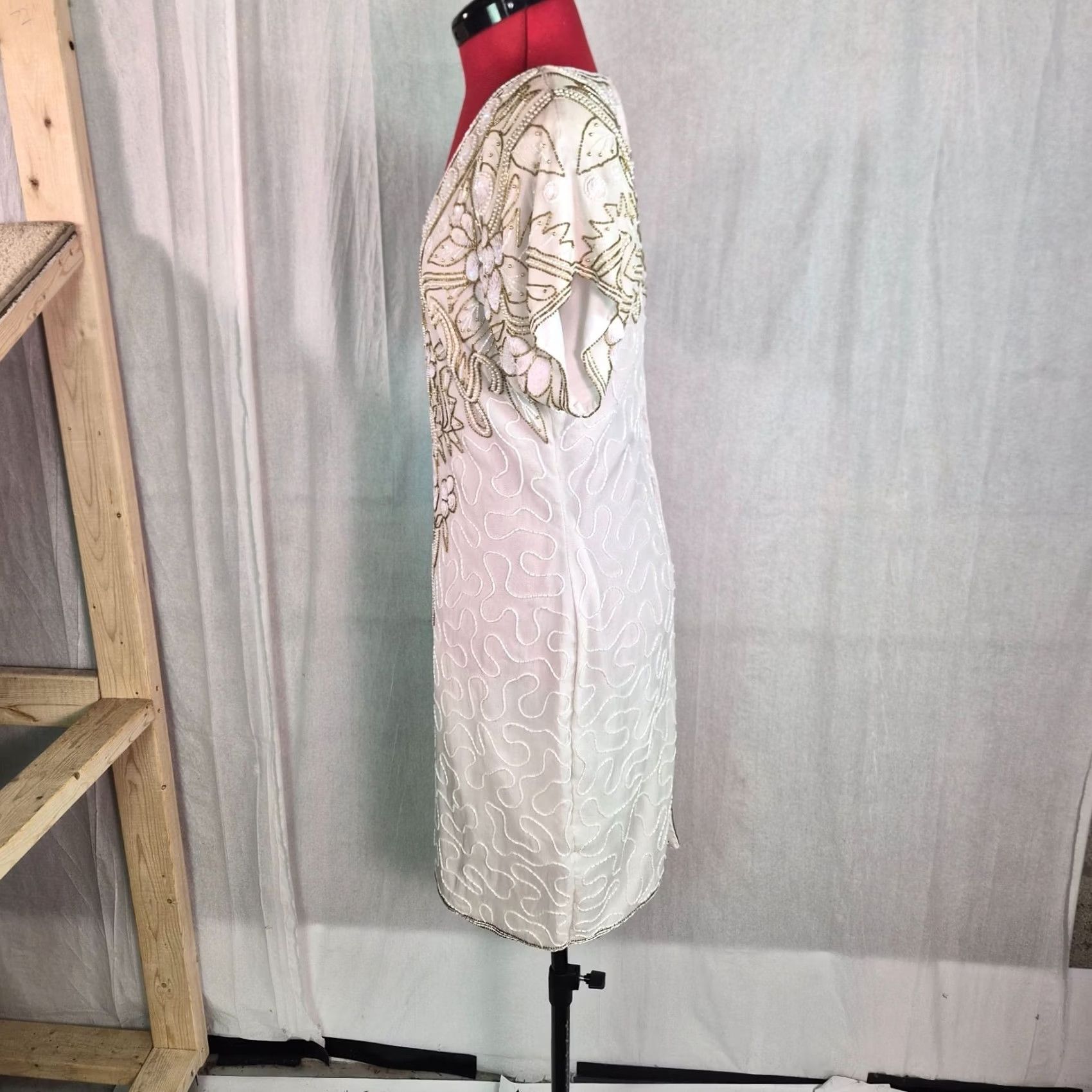 Vintage VINTAGE Laurence Kazar White Beaded 100% Silk Dress Size S Petite Evening Womens Size S / US 4 / IT 40 - 3 Thumbnail