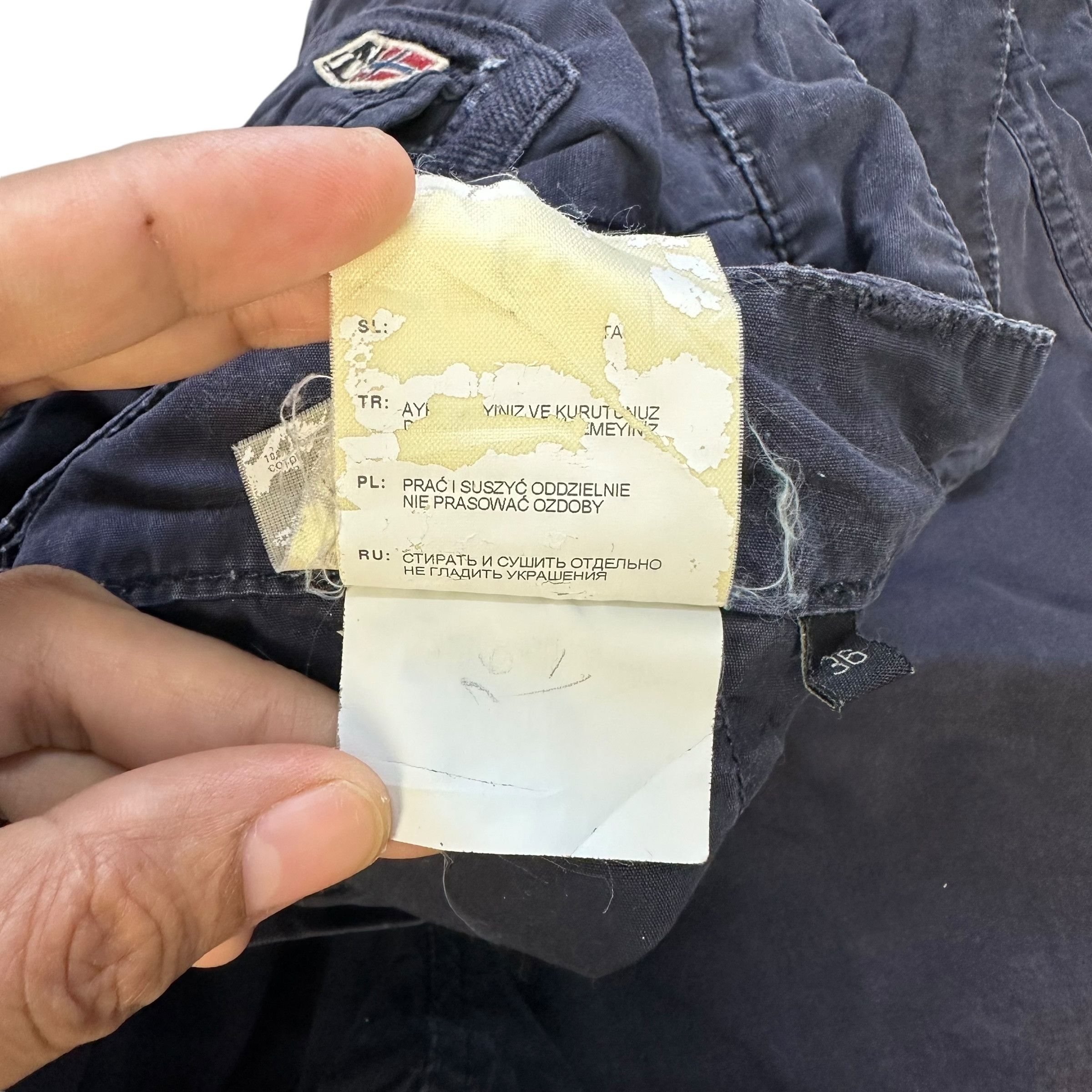 Napapijri NAPAPIJRI GEOGRAPHIC Cargo Short Pant #A58-1334 Size US 36 / EU 52 - 9 Thumbnail