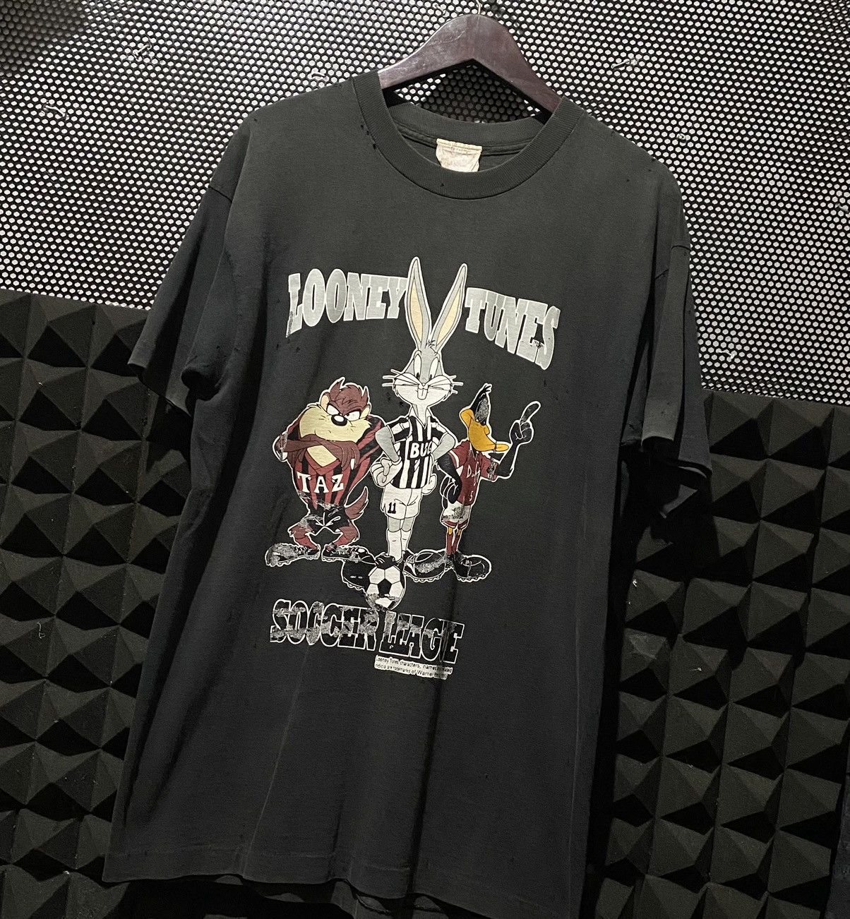 Fruit Of The Loom × Vintage Ac Milan, Juventus, Manchester United looney tunes vtg fotl Size US L / EU 52-54 / 3 - 2 Thumbnail