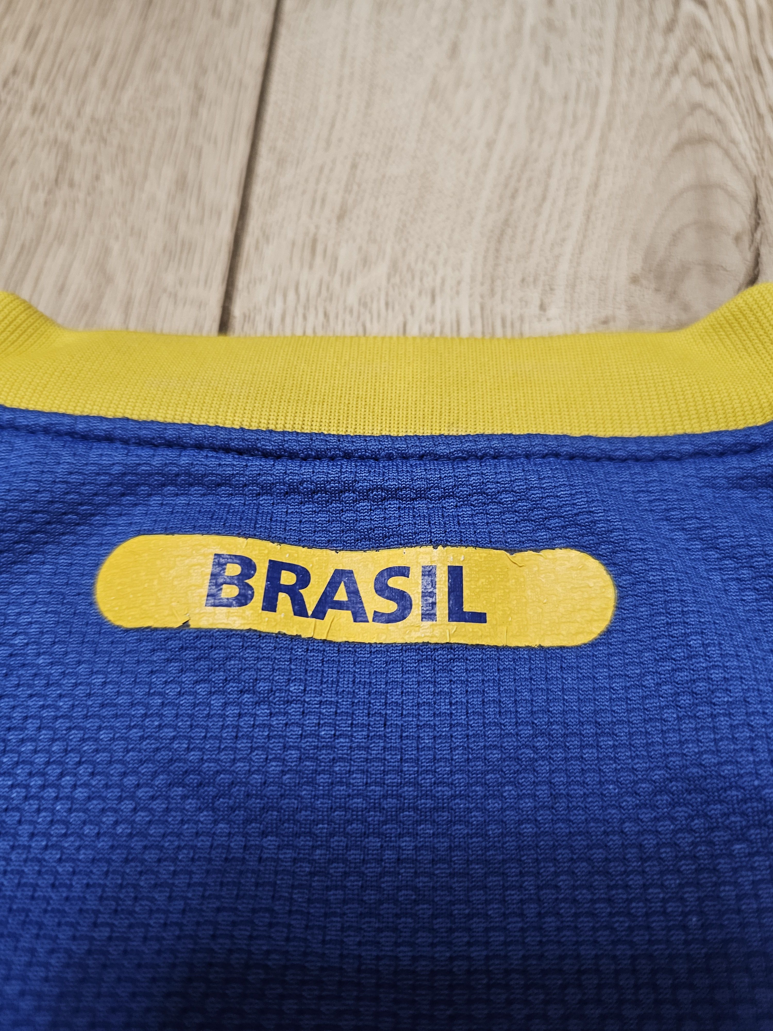 Nike BRAZIL 2010 2011 AWAY FOOTBALL SHIRT SOCCER JERSEY Size US L / EU 52-54 / 3 - 5 Thumbnail