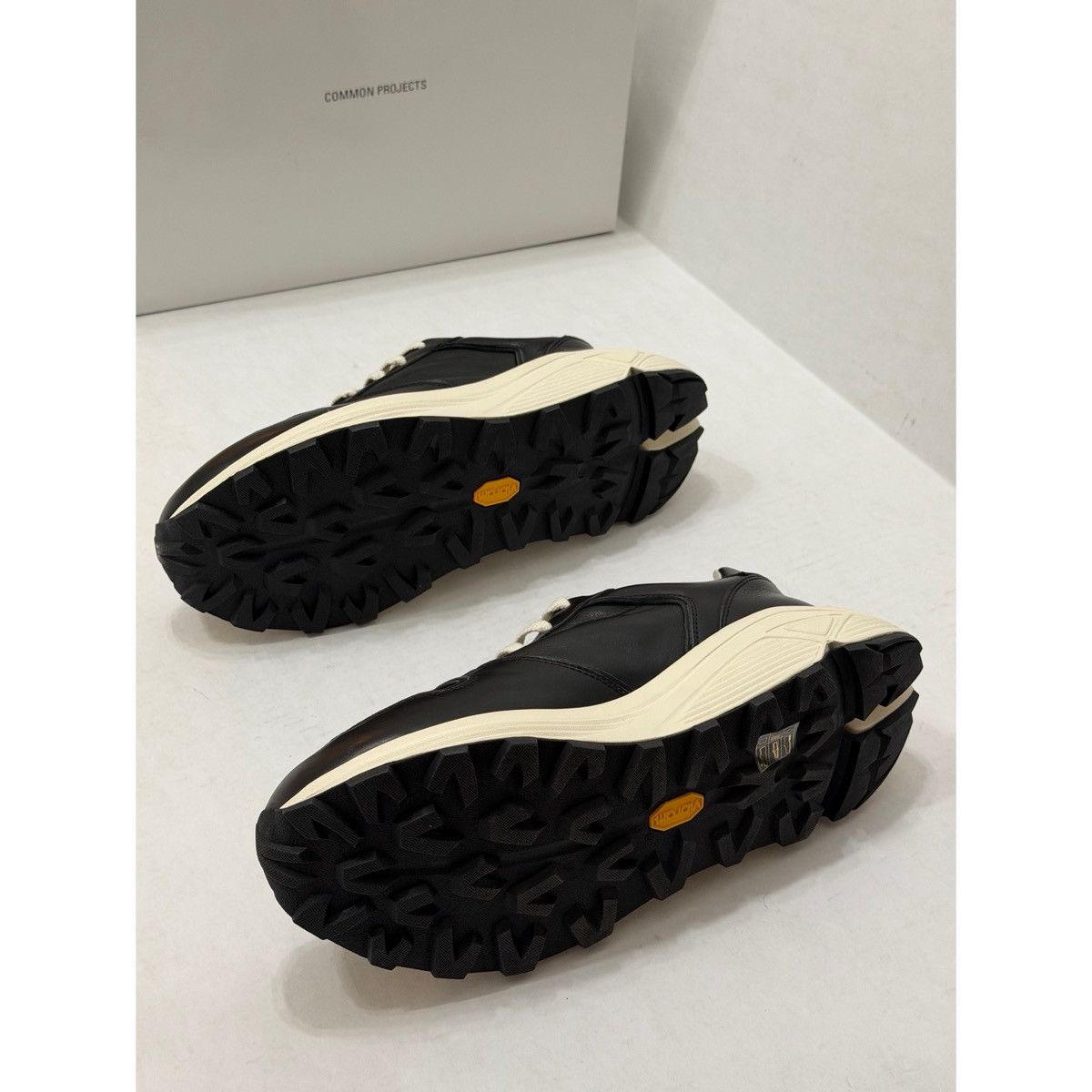 Common Projects COMMON PROJECTS PREMIUM RUNNER BLACK SNEAKER Size US 9 / EU 42 - 10 Thumbnail