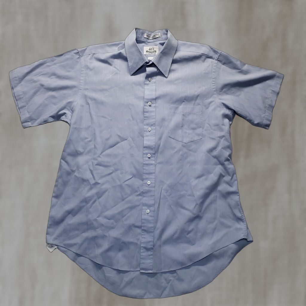 Van Heusen Van Heusen Shirt Blue 17 34/35 Button Up Short Sleeve Solid Adult Men Size US XL / EU 56 / 4 - 1 Thumbnail