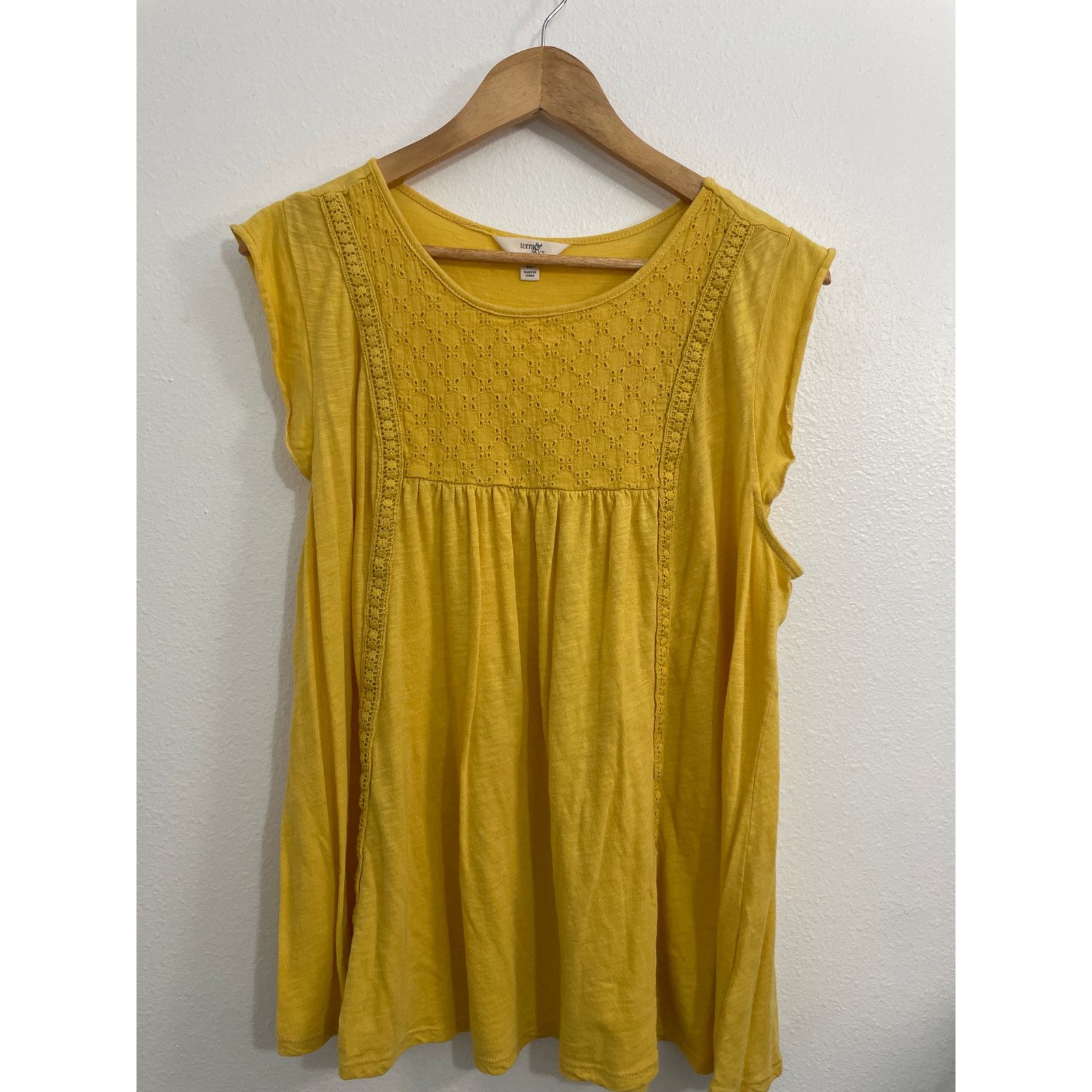 Other Terra & Sky Women's Plus Size Eyelet Trim Flutter Sleeve Top Size L / US 10 / IT 46 - 5 Thumbnail
