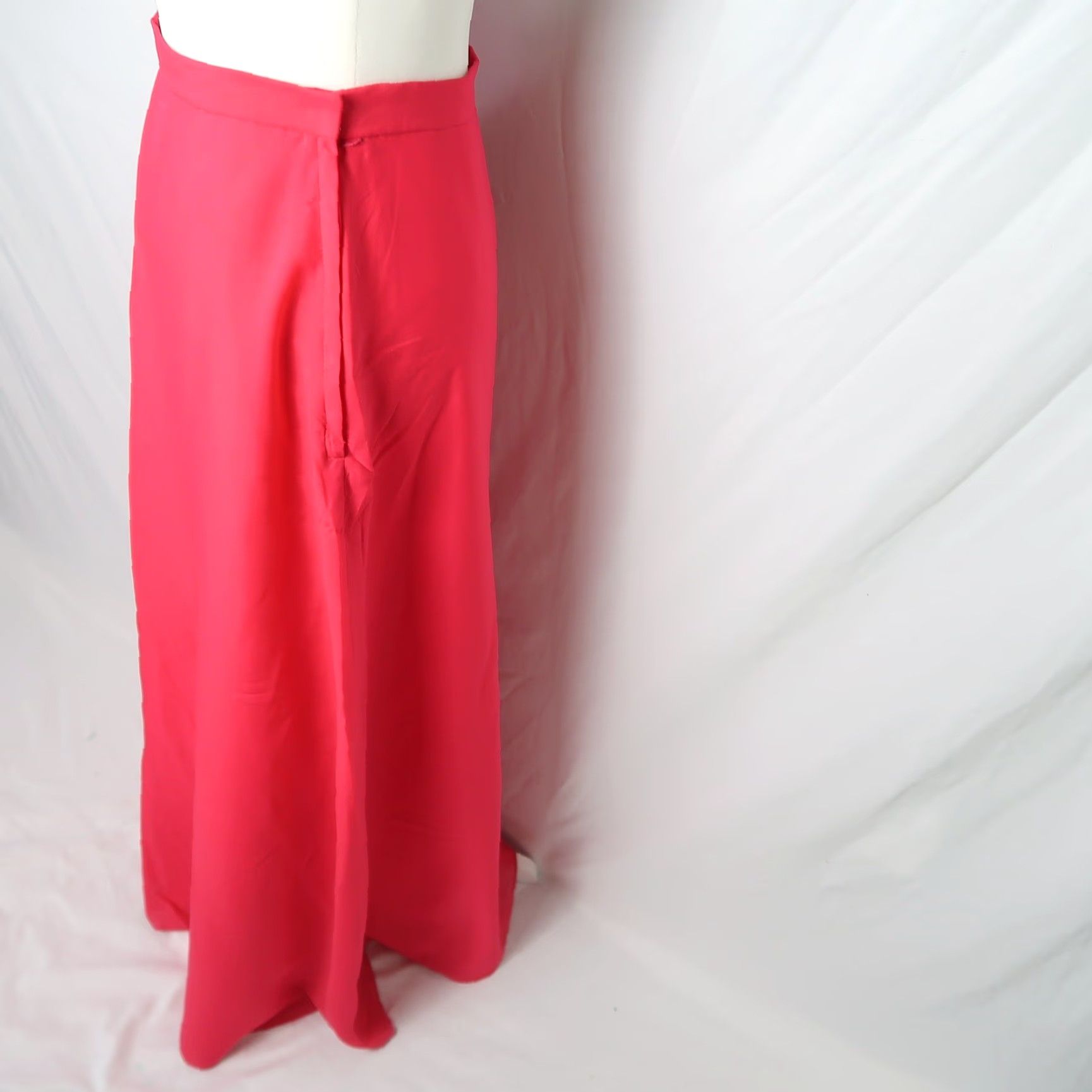 Pinko VINTAGE Malbe hot pink full long formal maxi skirt 27" Waist 13.5" Polyester 1970s 10 Womens Size 27" / US 4 / IT 40 - 3 Thumbnail