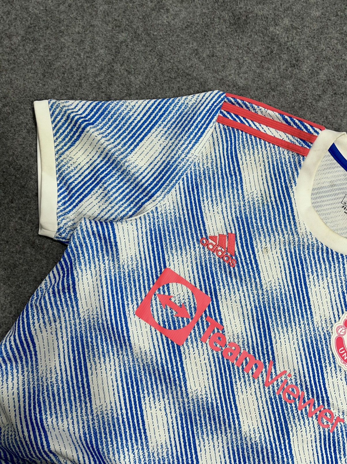 Adidas Crazy Manchester Vintage jersey Size US XS / EU 42 / 0 - 4 Thumbnail