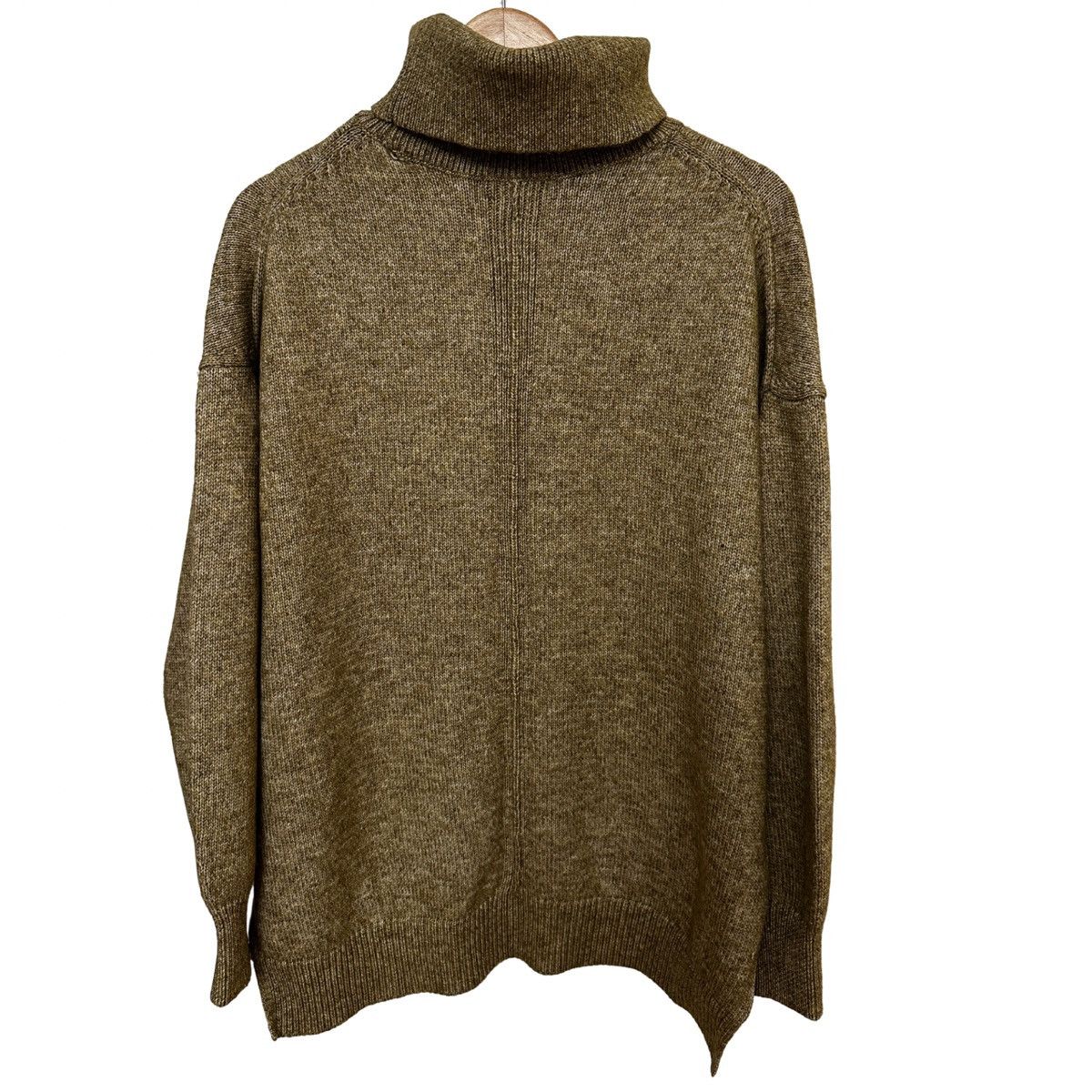 H&M H&M Oversized Turtleneck Sweater with Wool – M Size M / US 6-8 / IT 42-44 - 3 Thumbnail
