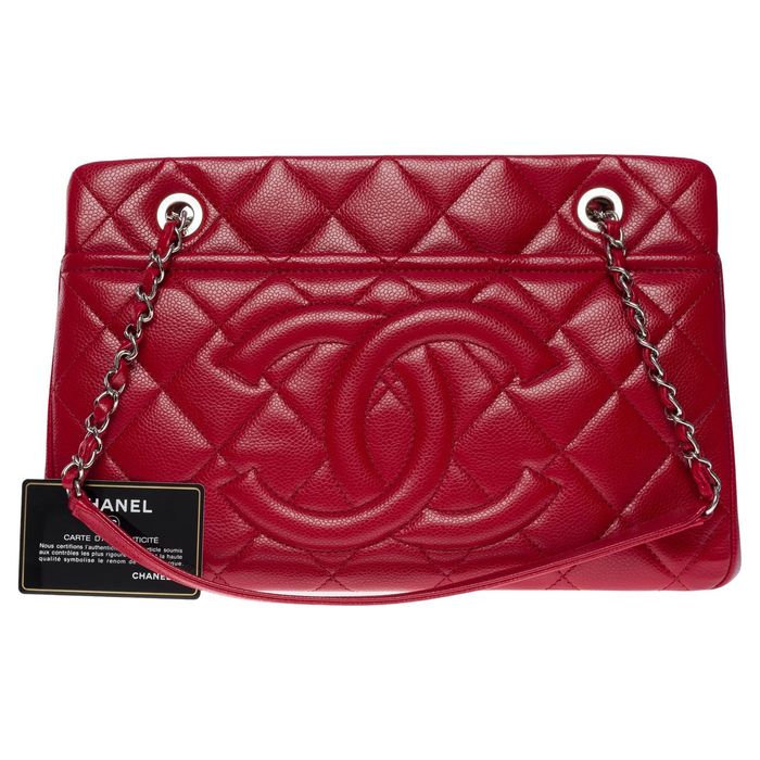 Chanel CHANEL Bright & Amazing Shopping Tote bag in Red Caviar quilted