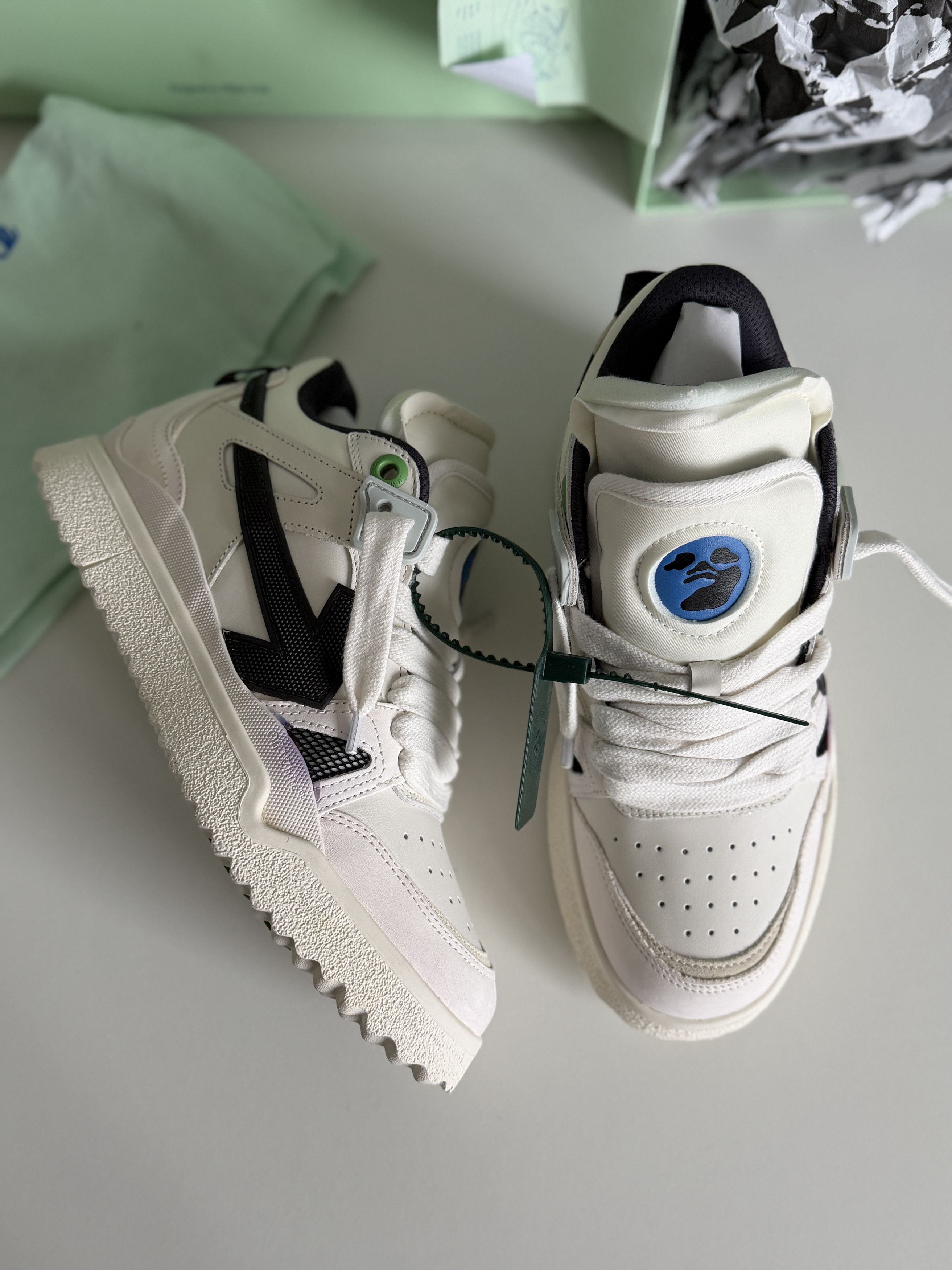 Off-White Off White Sneakers Size US 9 / IT 39 - 1 Thumbnail