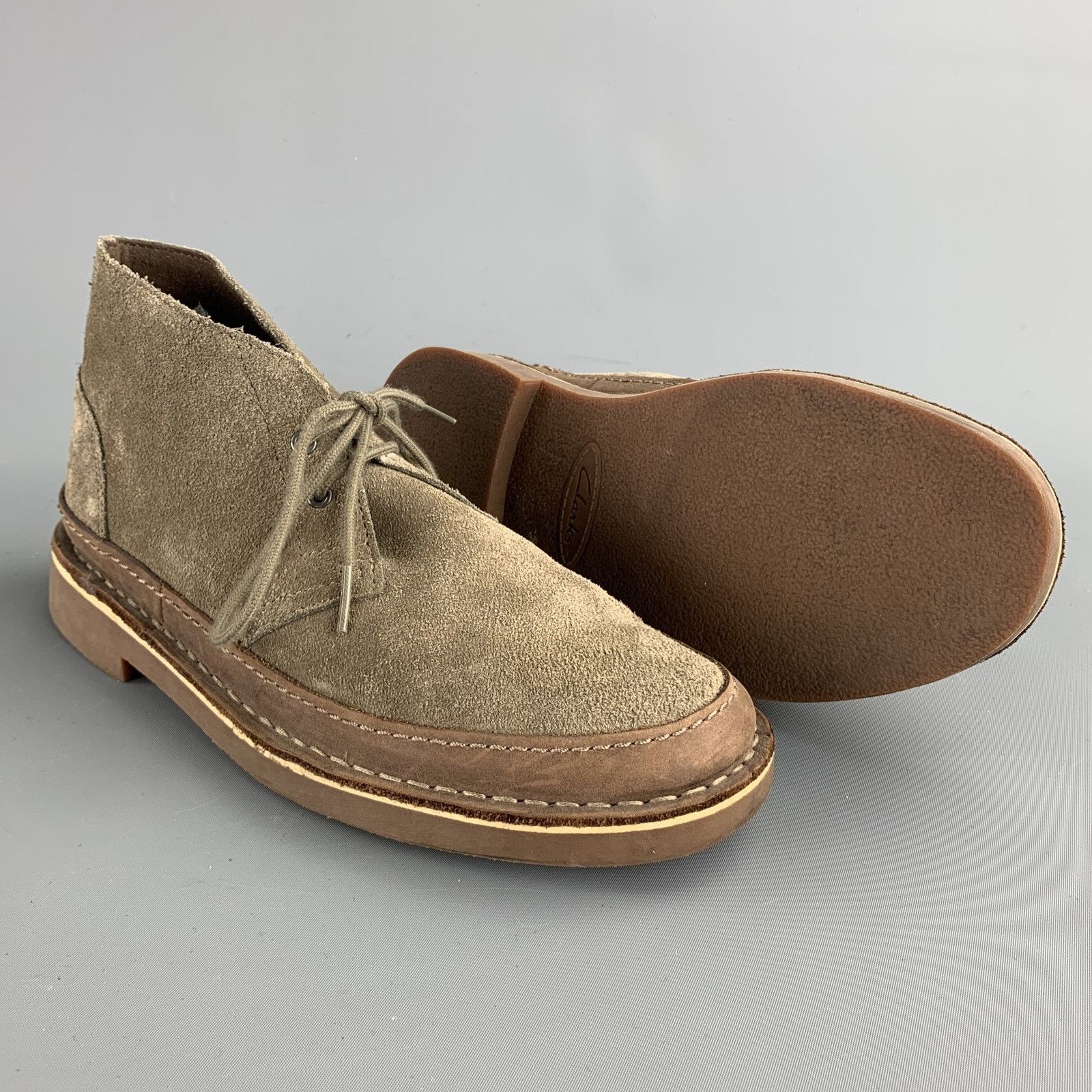 Clarks CLARKS Size 7 Taupe Suede Lace Up Chukka Boots Size US 7 / EU 40 - 3 Thumbnail