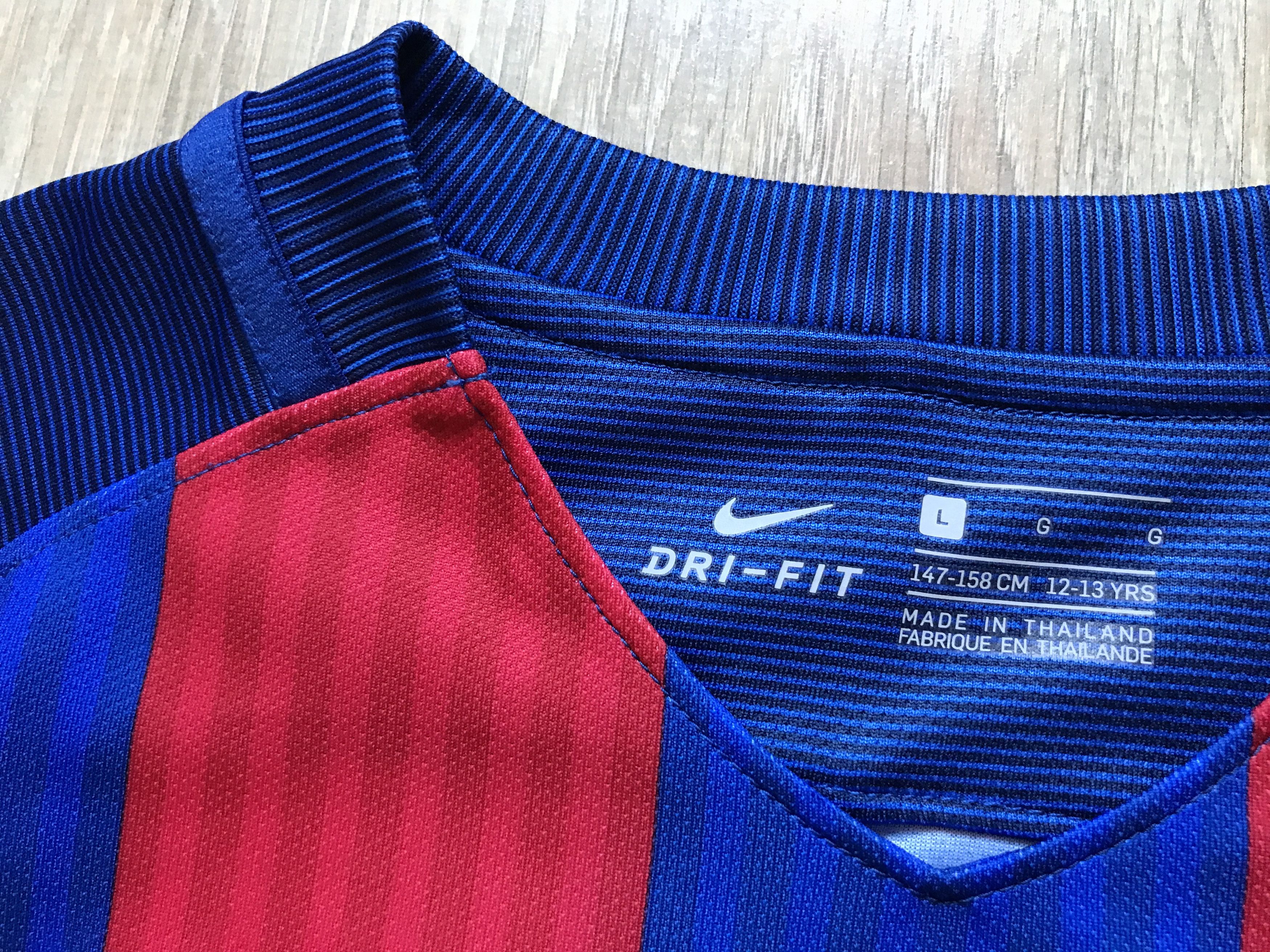 Nike × Vintage Nike Barcelona Home Shirt Kids 2016-2017 Size US XXS / EU 40 - 4 Thumbnail