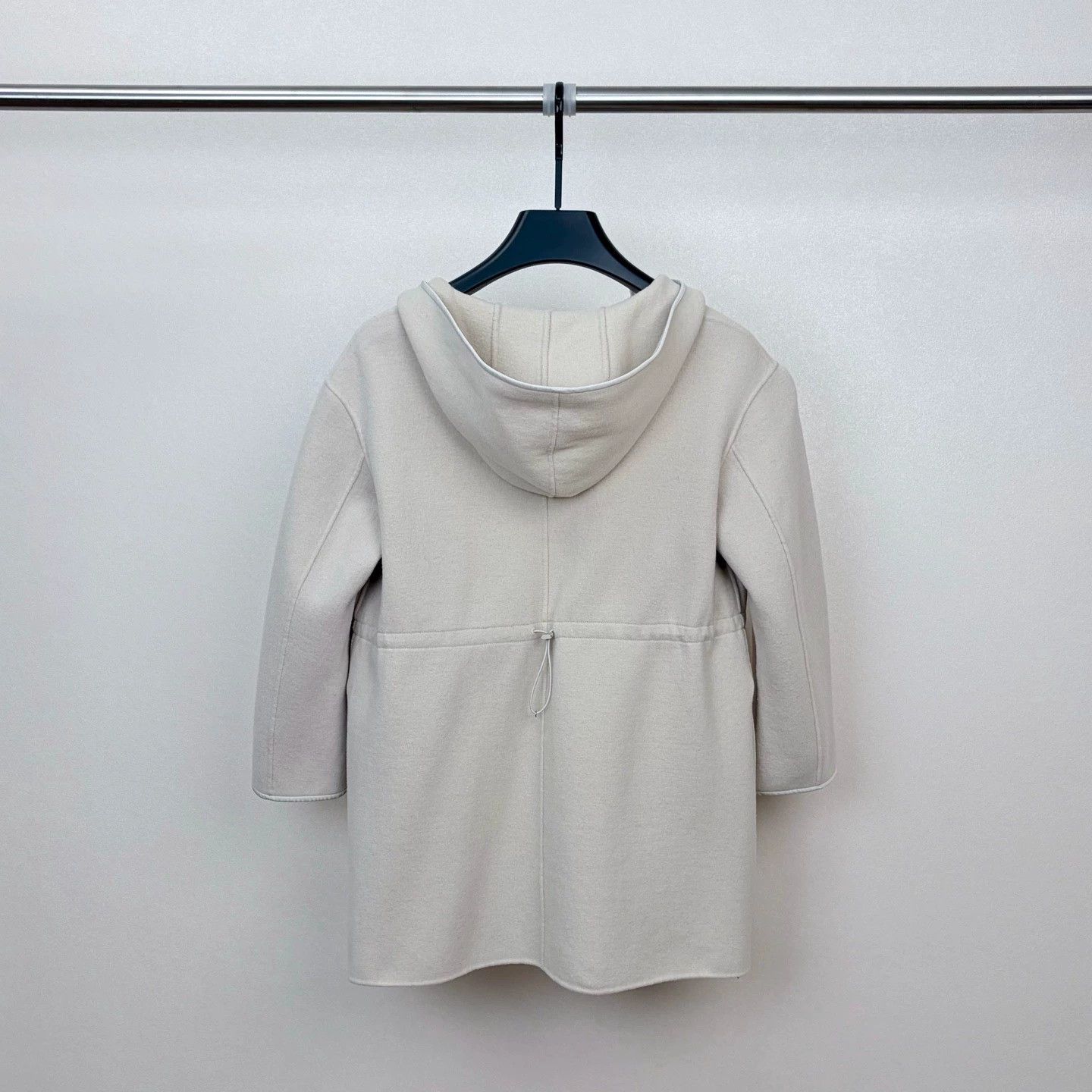 Maxmara Old Money Solid Hooded Jacket Size 36 in White, Women's (Size Xs) — image 2 of 5