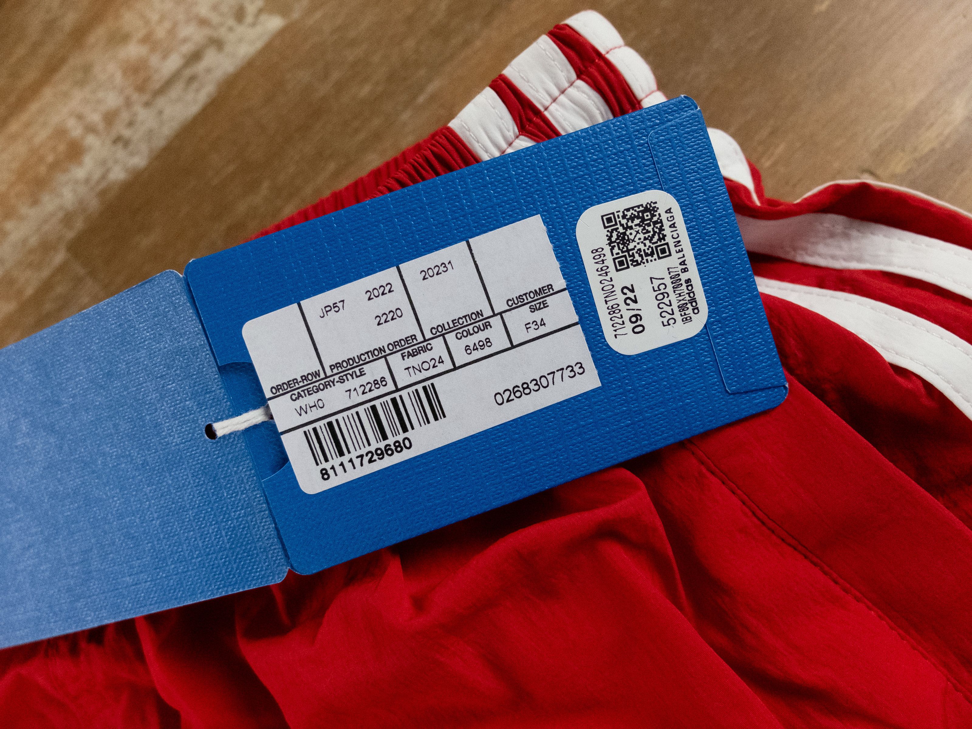 Adidas × Balenciaga BALENCIAGA X ADIDAS red technical fabric tracksuit shorts 34 Size US 34 / EU 50 - 7 Thumbnail