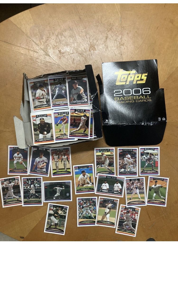 Other Vintage 2006 Topps Baseball Series 1 & 2 Open Box Lot HOF Size ONE SIZE - 1 Thumbnail