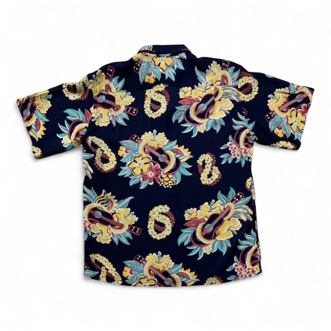 Vintage Vintage Pearl diver hawaiian rayon shirt Size US M / EU 48-50 / 2 - 2 Thumbnail