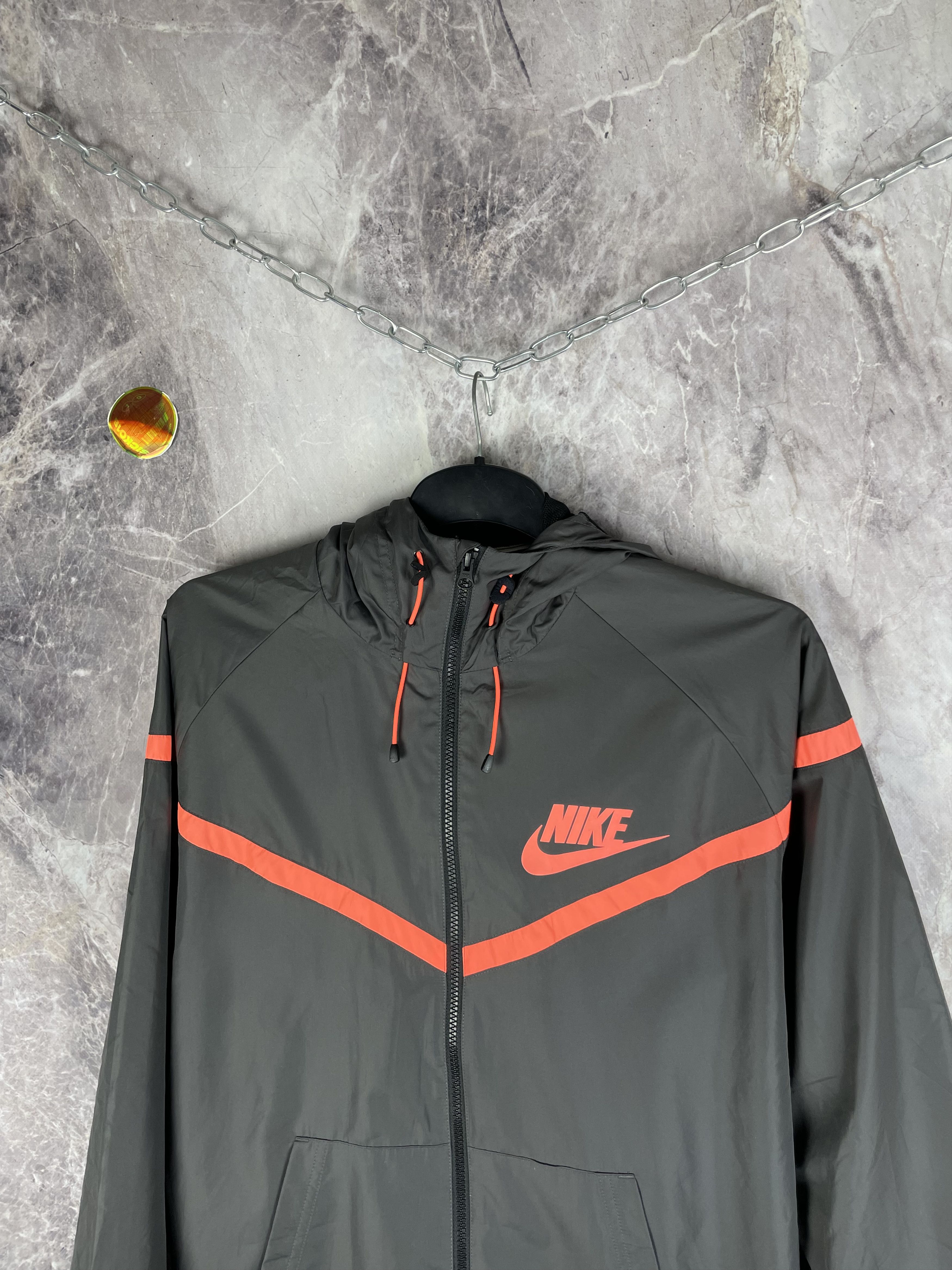 Nike Nike nylon track jacket Size US L / EU 52-54 / 3 - 3 Thumbnail