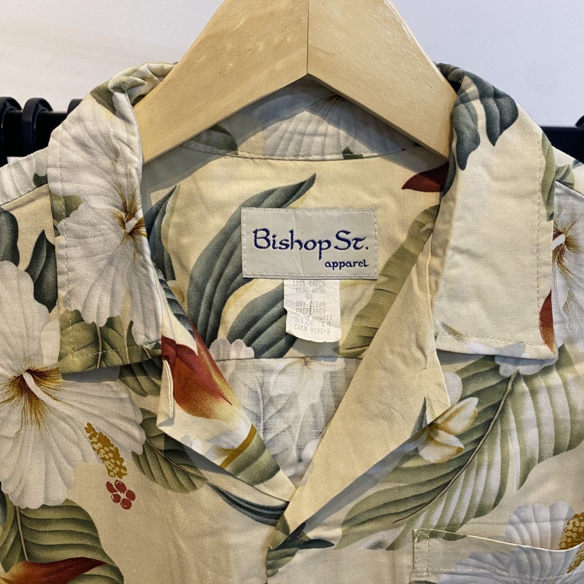 Vintage Hawaiian shirt by bishop.st 100% rayon materials Size US S / EU 44-46 / 1 - 4 Thumbnail