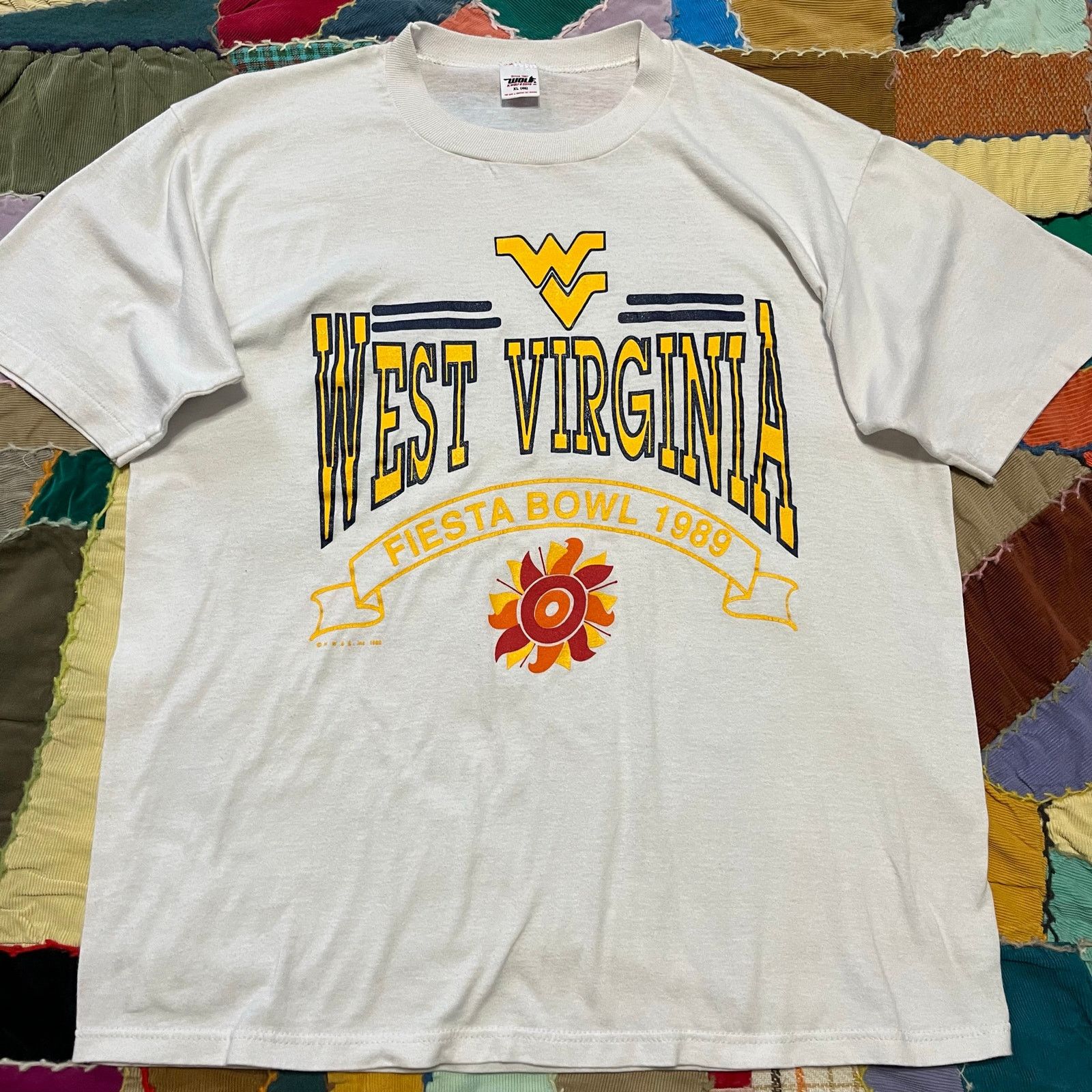 Other Vintage 1989 West Virginia Fiesta Bowl Graphic White Shirt Size US XL / EU 56 / 4 - 1 Thumbnail