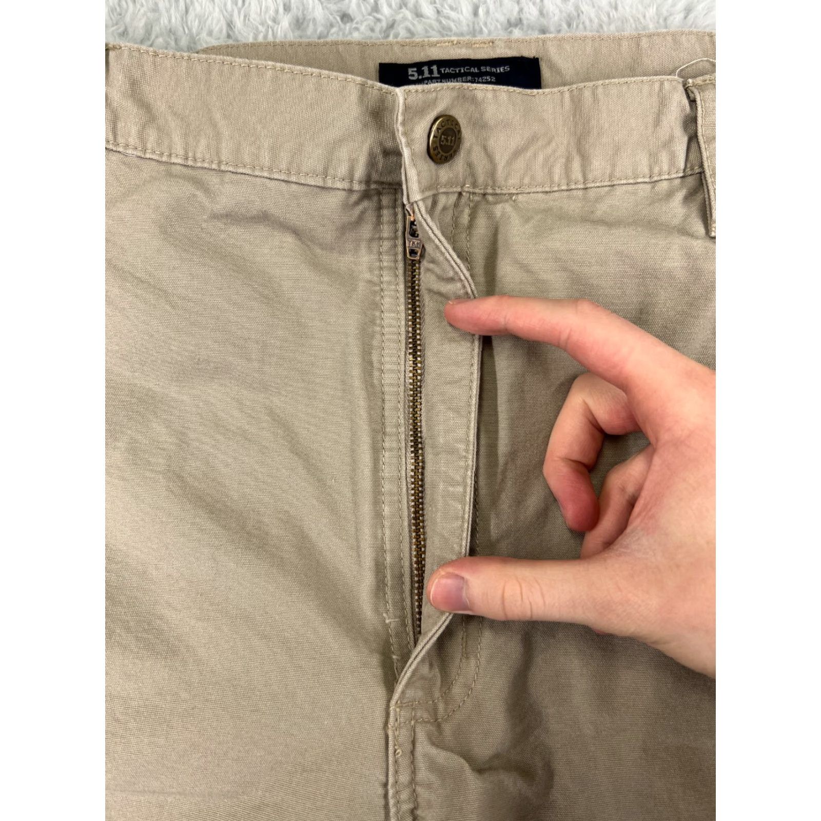 Vintage 5.11 Tactical Pants Mens 38 Beige Khaki Cargo LEO First Responder EMT 2A Police Shirt Size US 38 / EU 54 - 7 Thumbnail