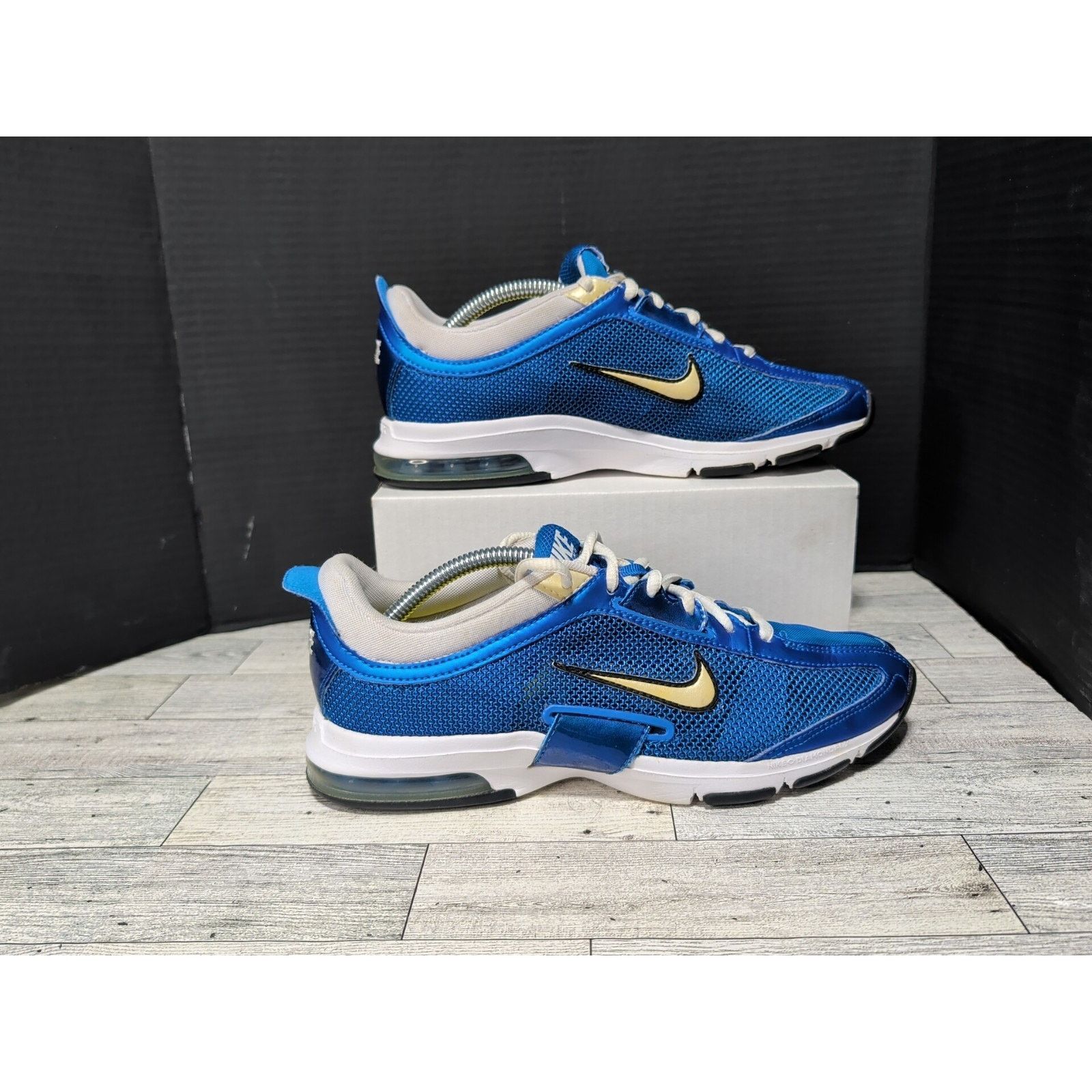 Nike Nike Training Air Max Essential Trainer Women's Sz 8 Shoes Size US 8 / IT 38 - 2 Thumbnail