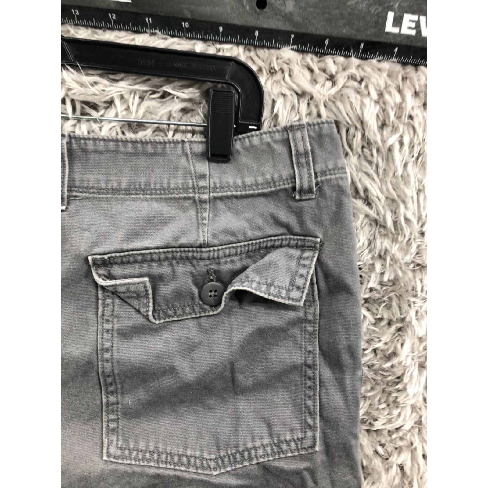 Gap Gap Chino Shorts Mens 36 Mid Rise Medium Wash Gray 5-Pocket Design Regular Inseam 10 in Cotton Blend Logo Belt Loops Flat Front Knit Fabric Vintage No Size US 36 / EU 52 - 5 Thumbnail