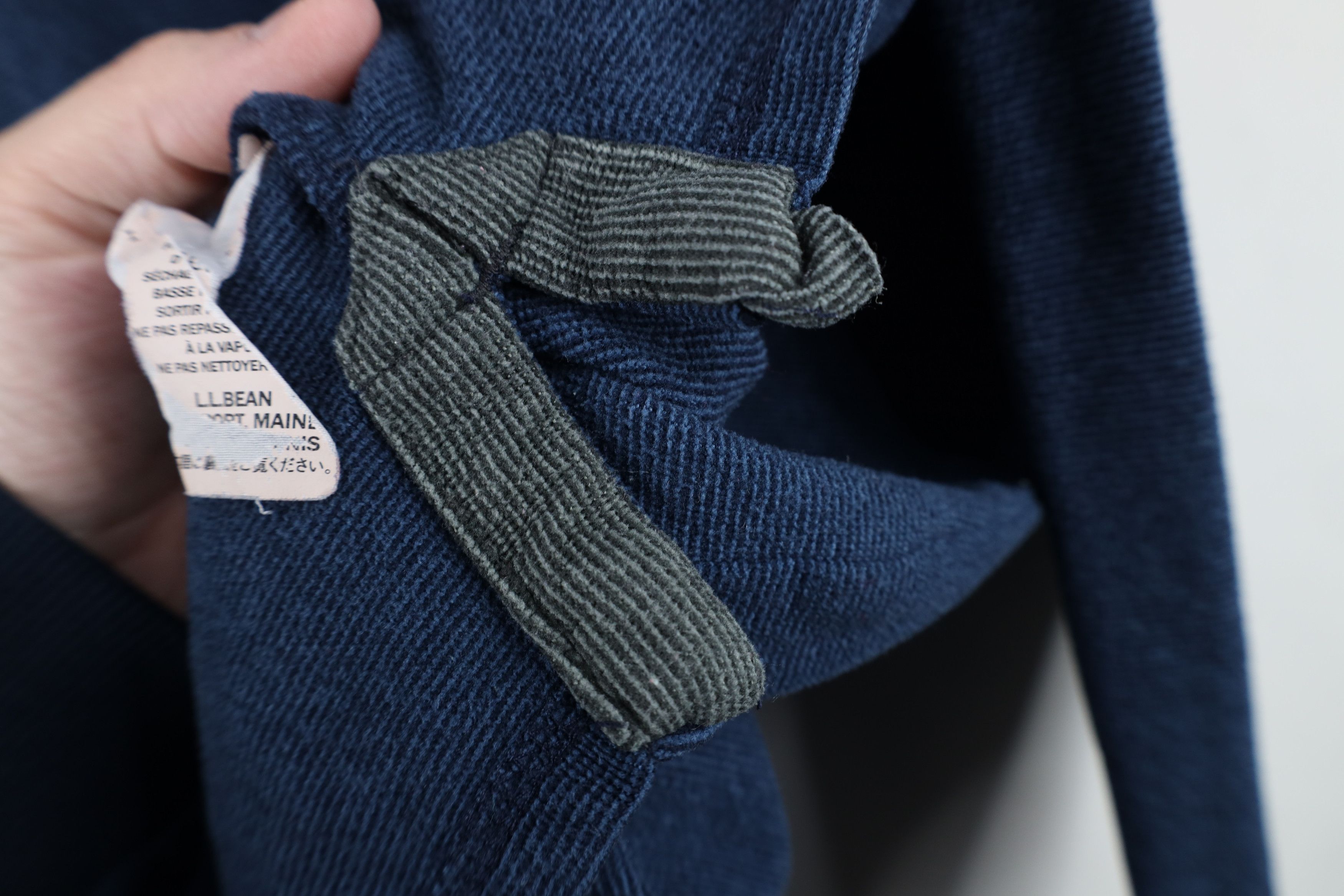 L.L. Bean Vintage LL Bean Fleece Long Sleeve Henley T-Shirt Blue Size US L / EU 52-54 / 3 - 9 Thumbnail