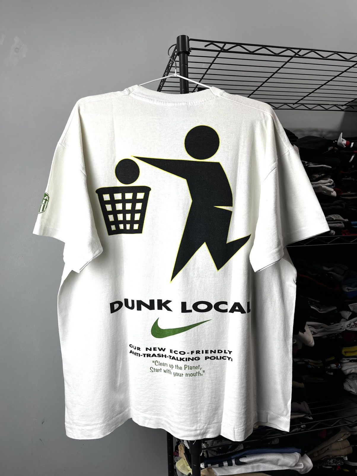 Nike Rare Vintage Nike Think Global Anti Trash Policy T Shirt Size US L / EU 52-54 / 3 - 1 Thumbnail