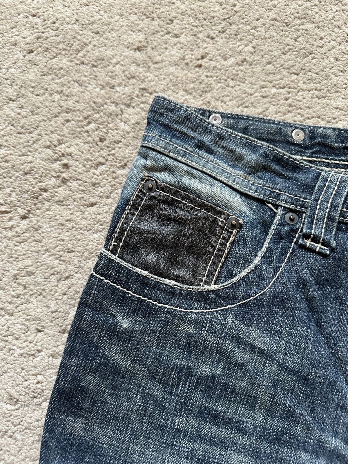 semanticdesign 2000s Semanticdesign Guns Jeans Size US 31 - 10 Thumbnail