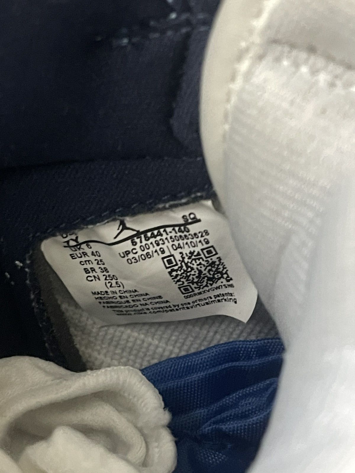 Nike Jordan 1 Retro High Obsidian Size US 7 / EU 40 - 7 Thumbnail