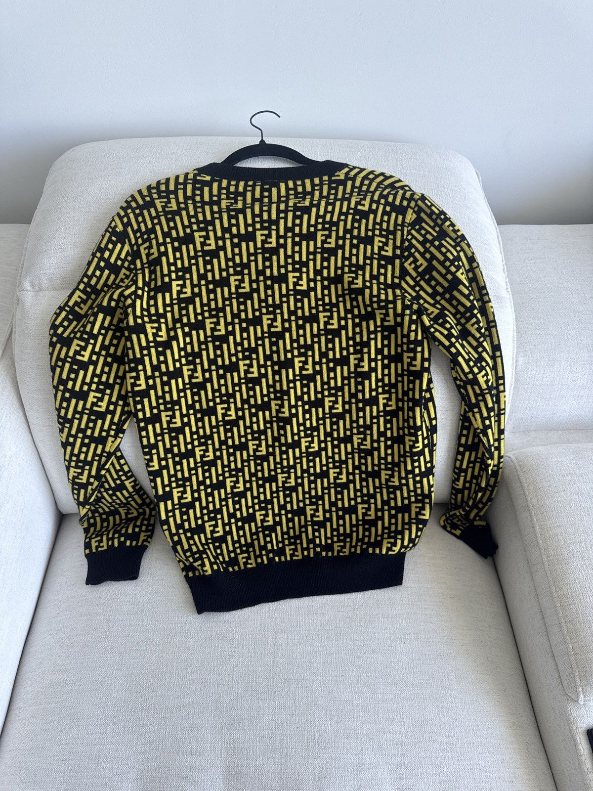 Fendi Yellow and black Fendi sweater Size US S / EU 44-46 / 1 - 5 Thumbnail
