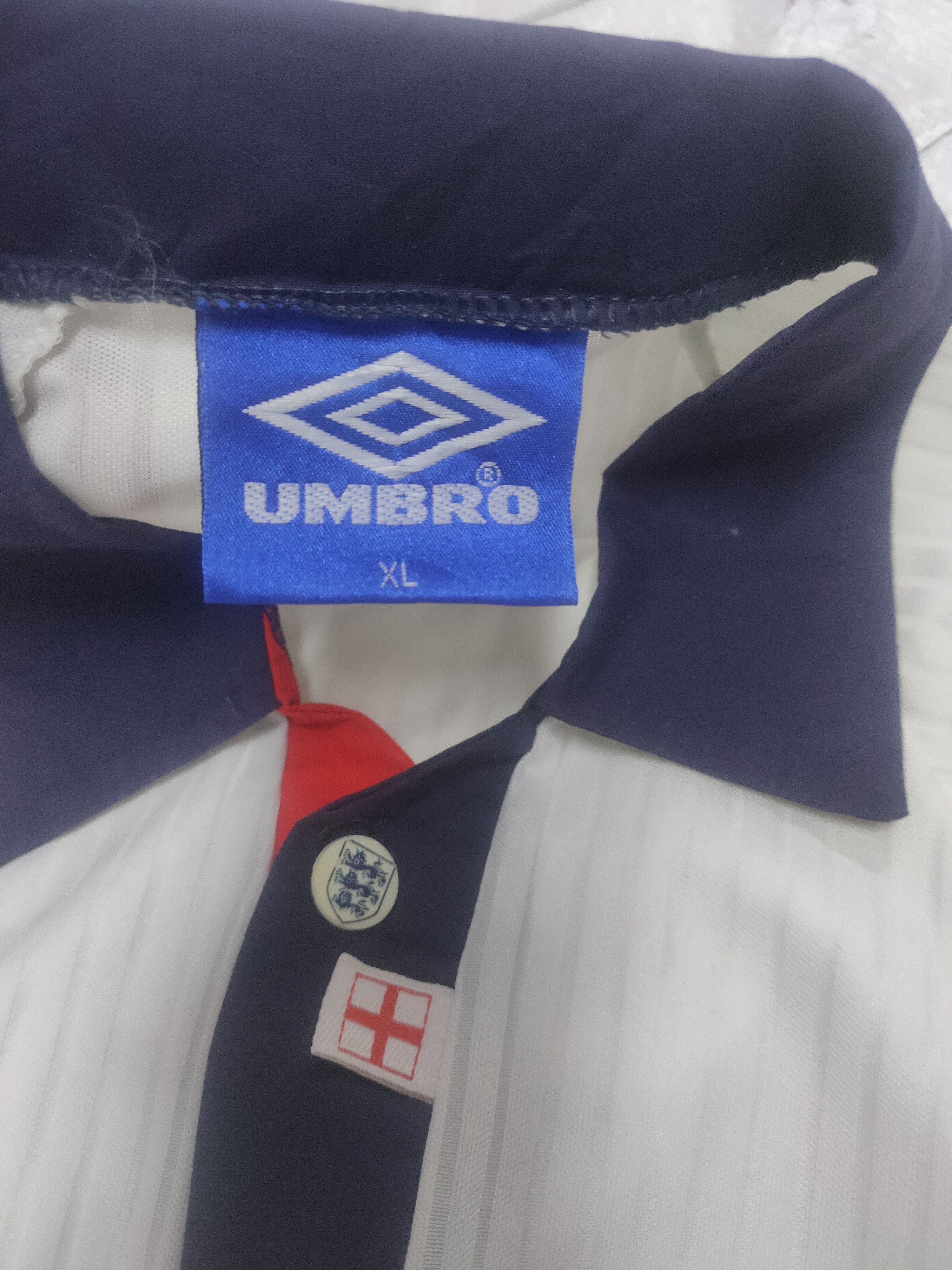 Vintage Vintage England 1998/99 Soccer Jersey Size US XL / EU 56 / 4 - 4 Thumbnail