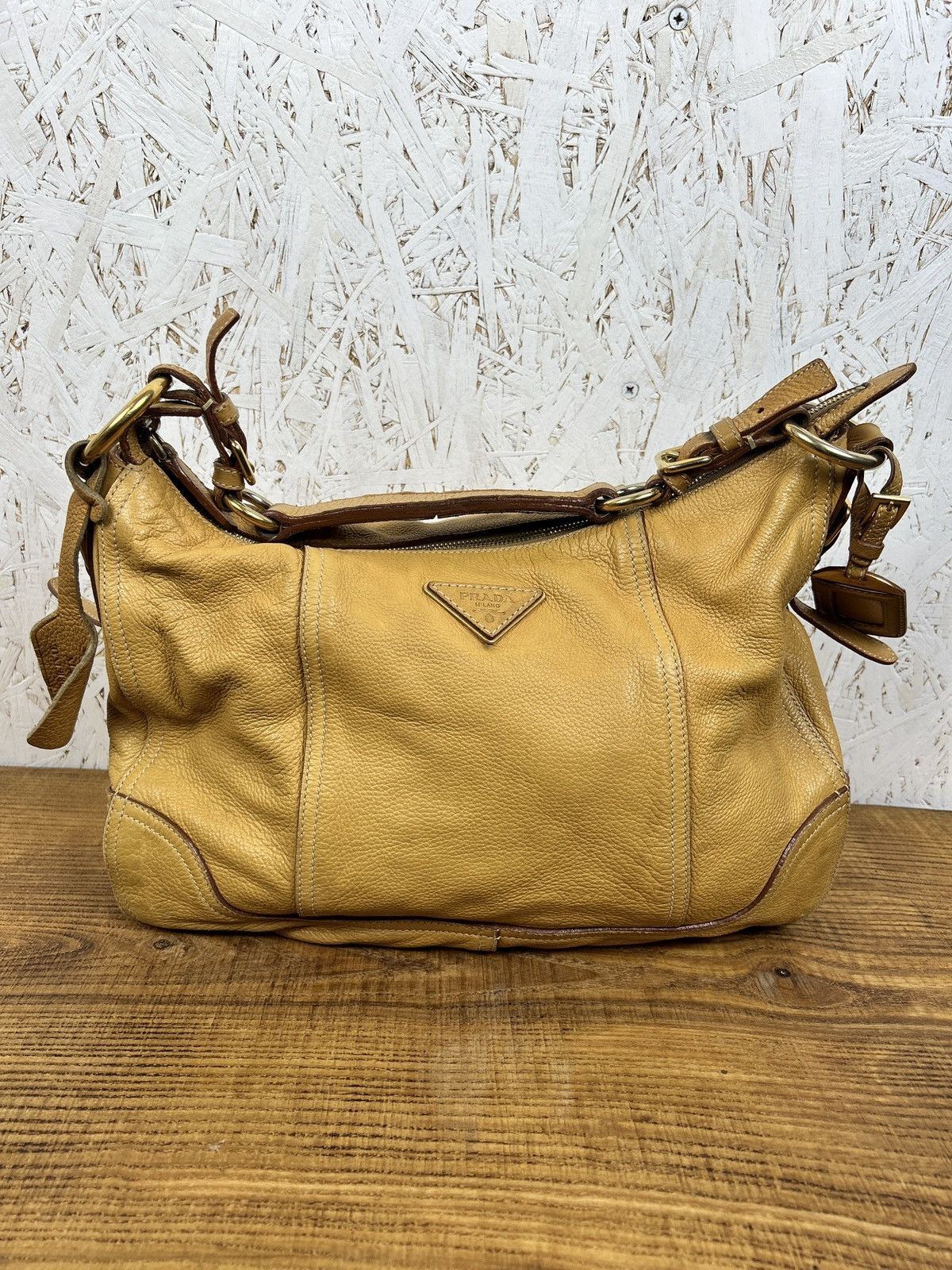 Prada Prada Deerskin Leather Handbag Shoulder Bag Size ONE SIZE - 1 Thumbnail