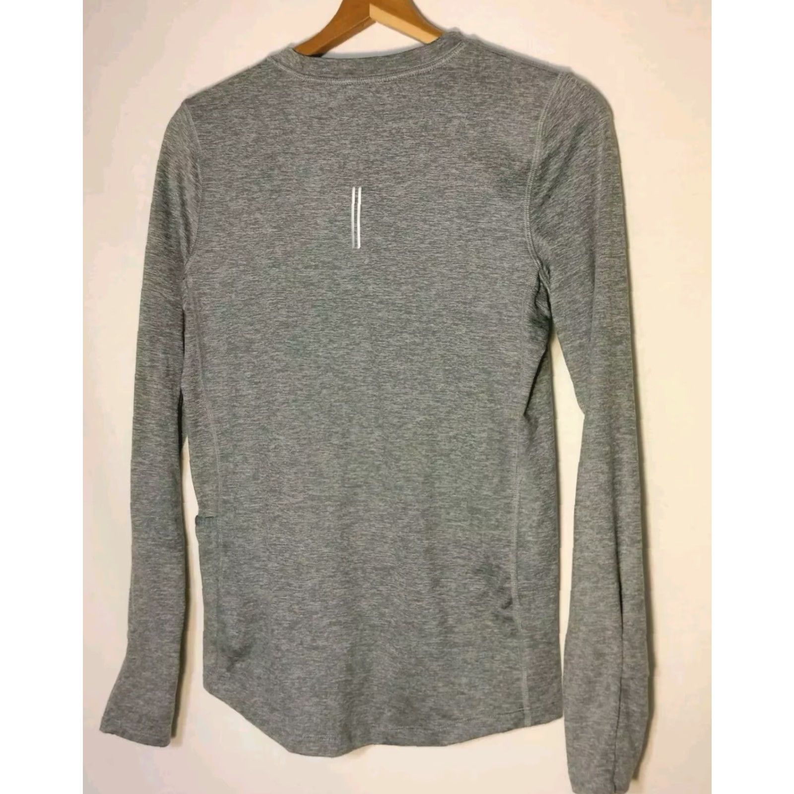 Nike Nike Dri-Fit Shirt Women XS Gray Long Sleeve Running Athletic Performance Size XS / US 0-2 / IT 36-38 - 2 Thumbnail
