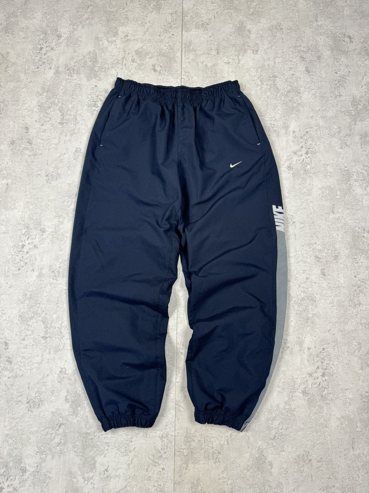 Nike Nike Vintage Navy Y2K Track Pants Joggers Swoosh Logo SizeXL Size US 36 / EU 52 - 1 Thumbnail