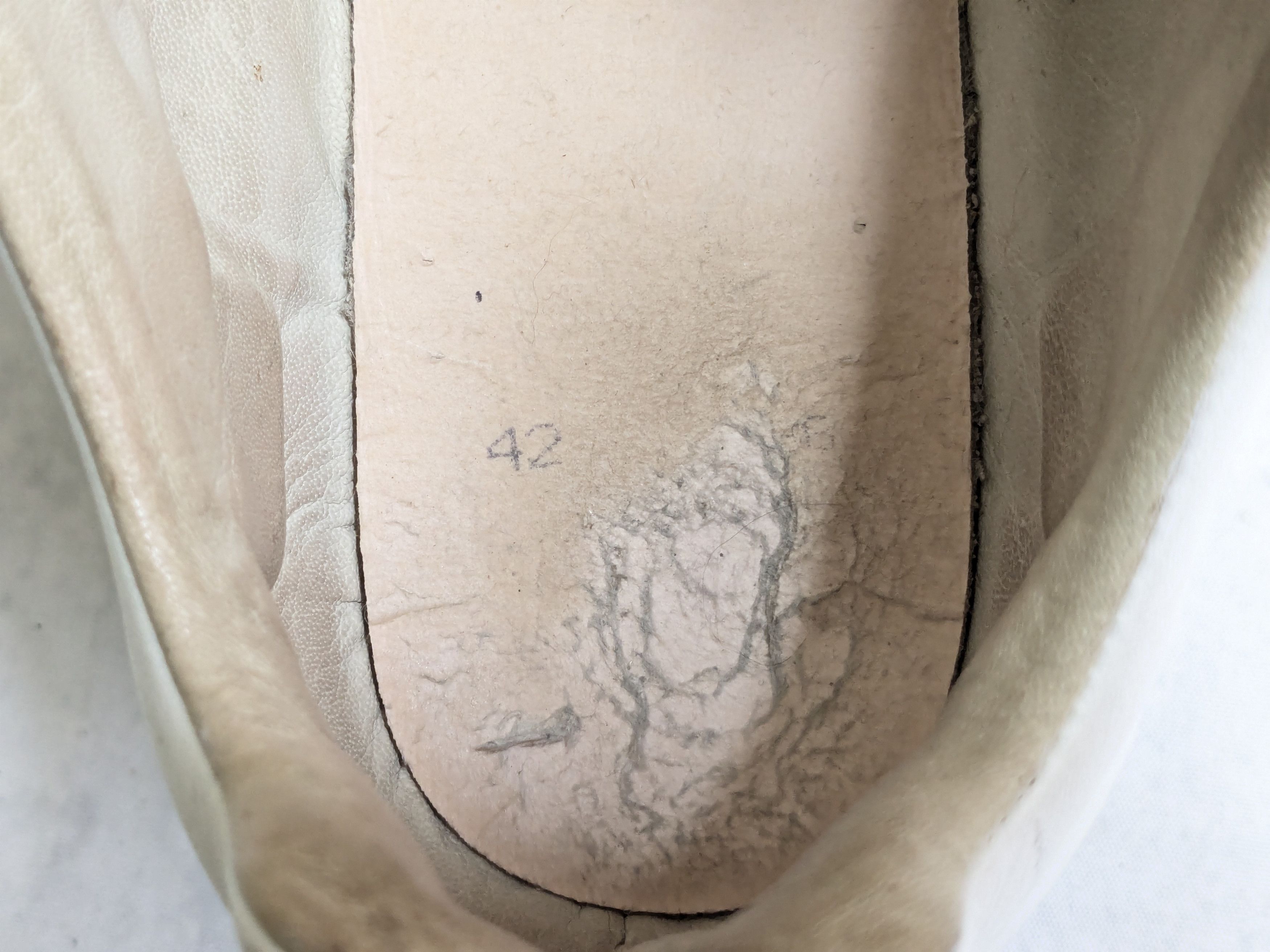 Maison Margiela Maison Margiela Future White 9 42 Low Tops Leather Size US 9 / EU 42 - 12 Thumbnail