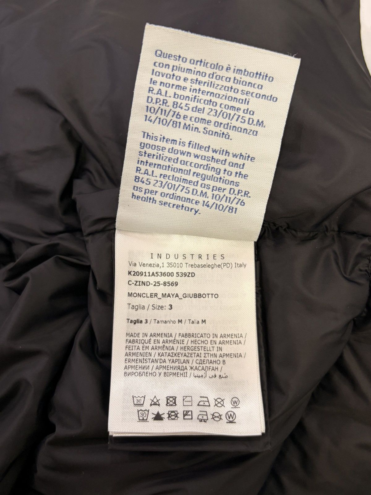 Moncler Moncler Maya Matte Short Down Jacket Size (3) Large Size US L / EU 52-54 / 3 - 8 Thumbnail