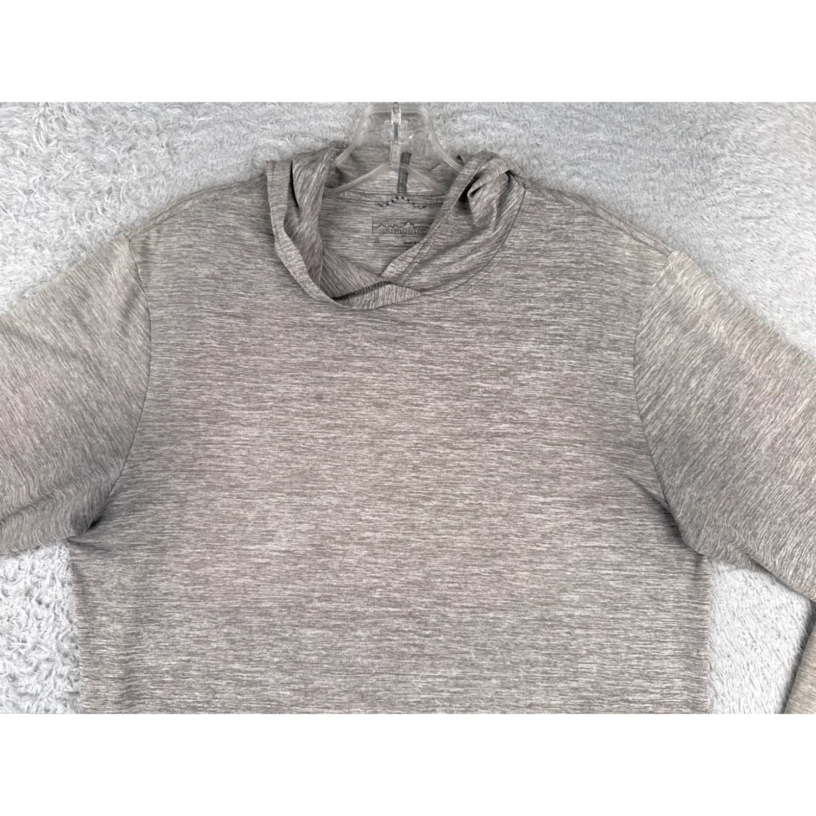 Patagonia Patagonia Hoodie Women Small Gray Pullover Polyester Logo Sweatshirt Hooded Lightweight Activewear Size S / US 4 / IT 40 - 4 Thumbnail