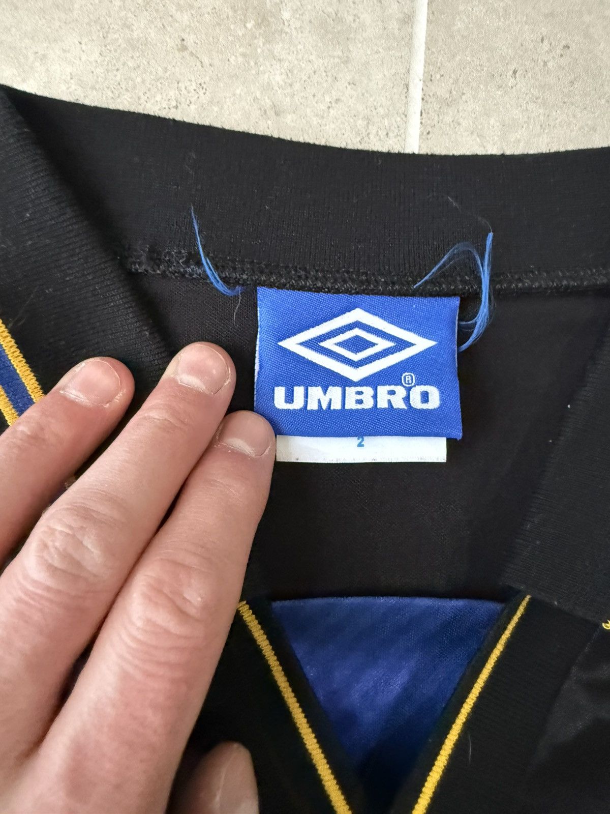 Umbro 🩸RARE🩸Umbro Manchester United 1993/1994 Cantona #7 Jersey Size US XL / EU 56 / 4 - 3 Thumbnail
