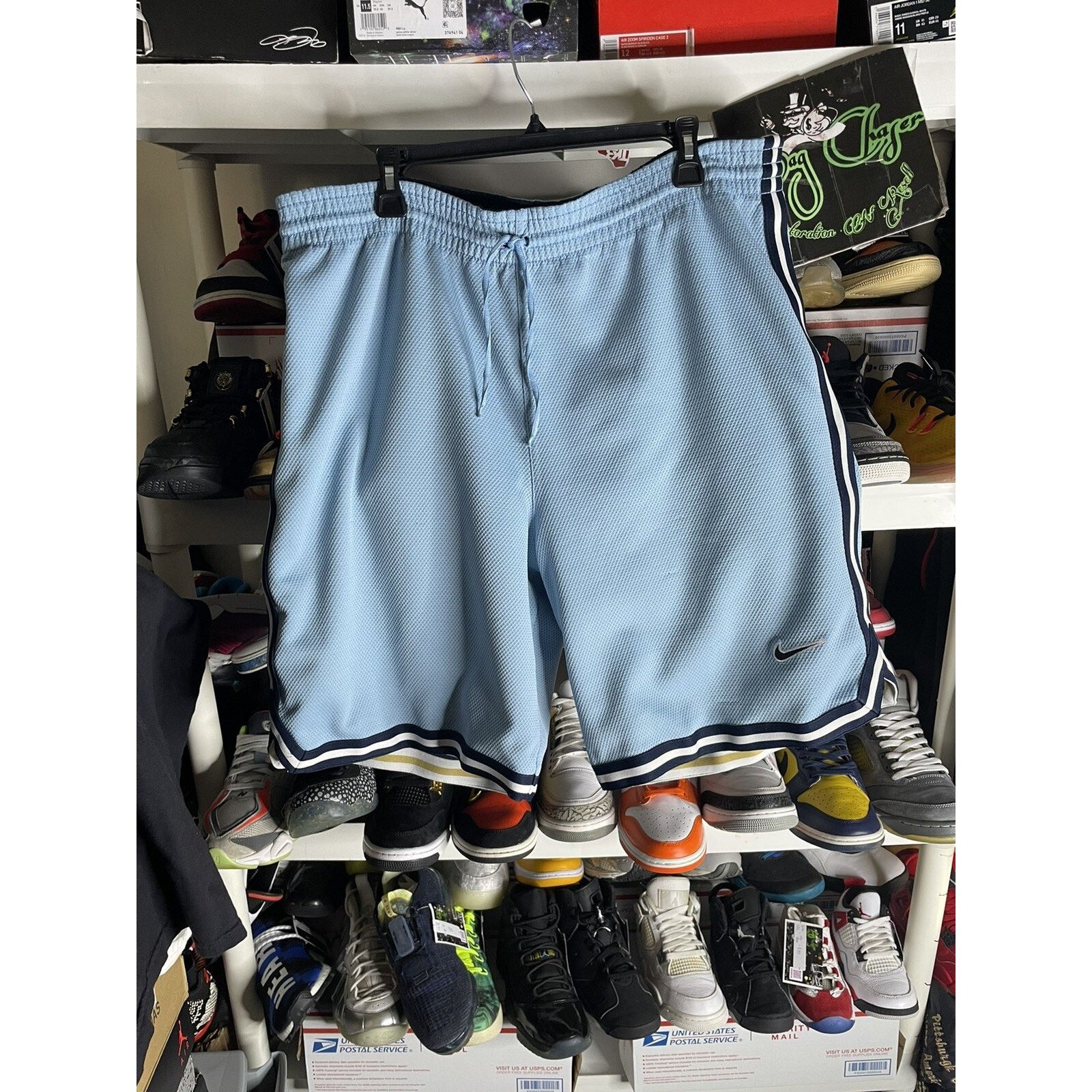 Nike VTG Nike Reversible Basketball Shorts size XL Navy Blue/Gold Size US 43 - 3 Thumbnail