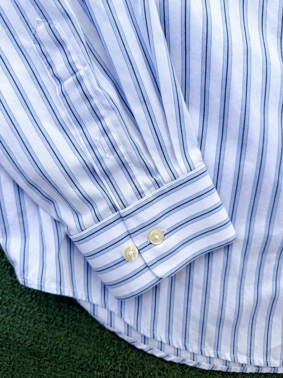 Gap Vintage GAP Dress Shirt White Blue Striped Size L 16-16.5 Size US L / EU 52-54 / 3 - 5 Thumbnail