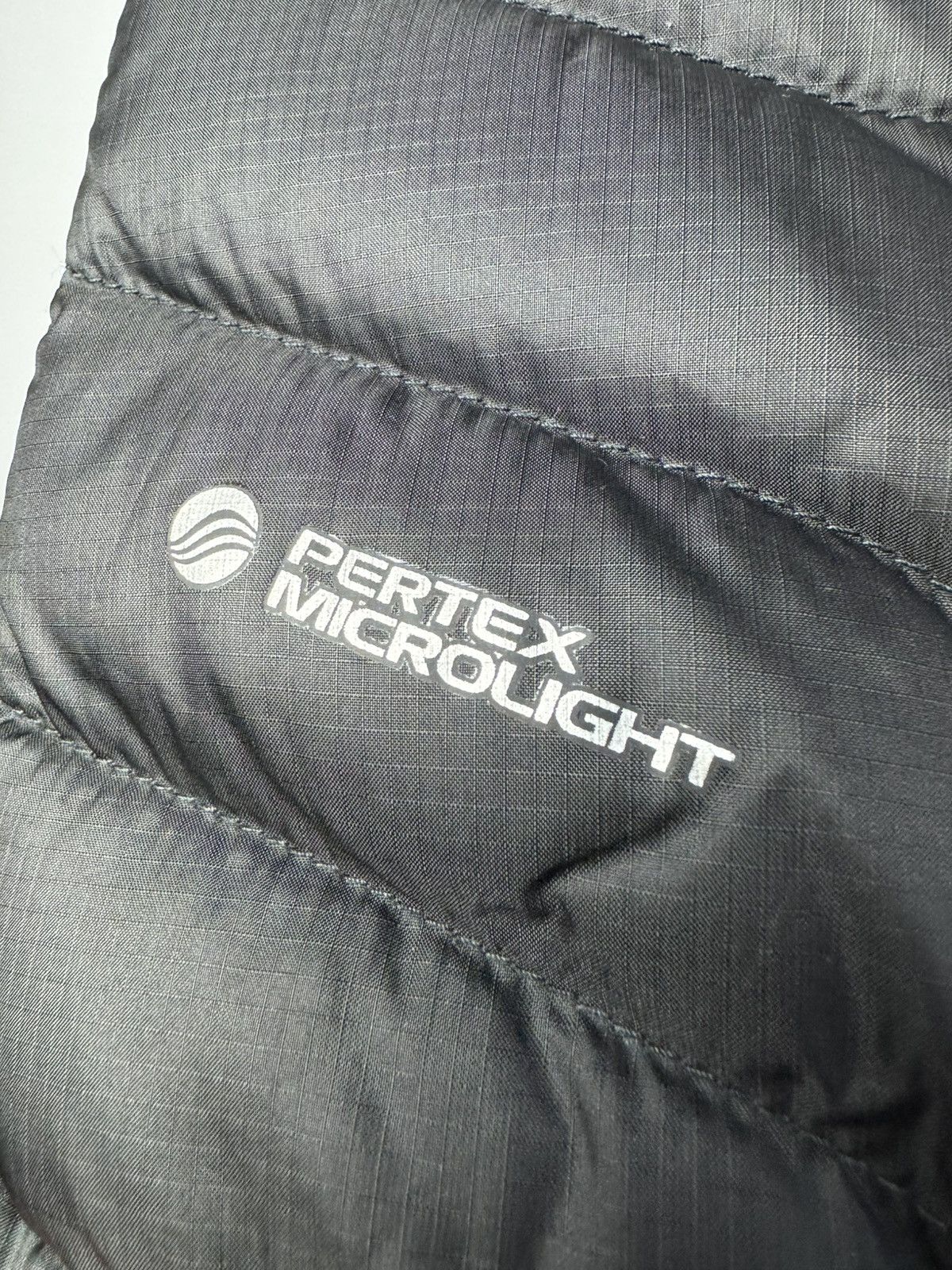 Rab RAB Pertex Microlight Puffer Vest size UK12 Size M / US 6-8 / IT 42-44 - 6 Thumbnail