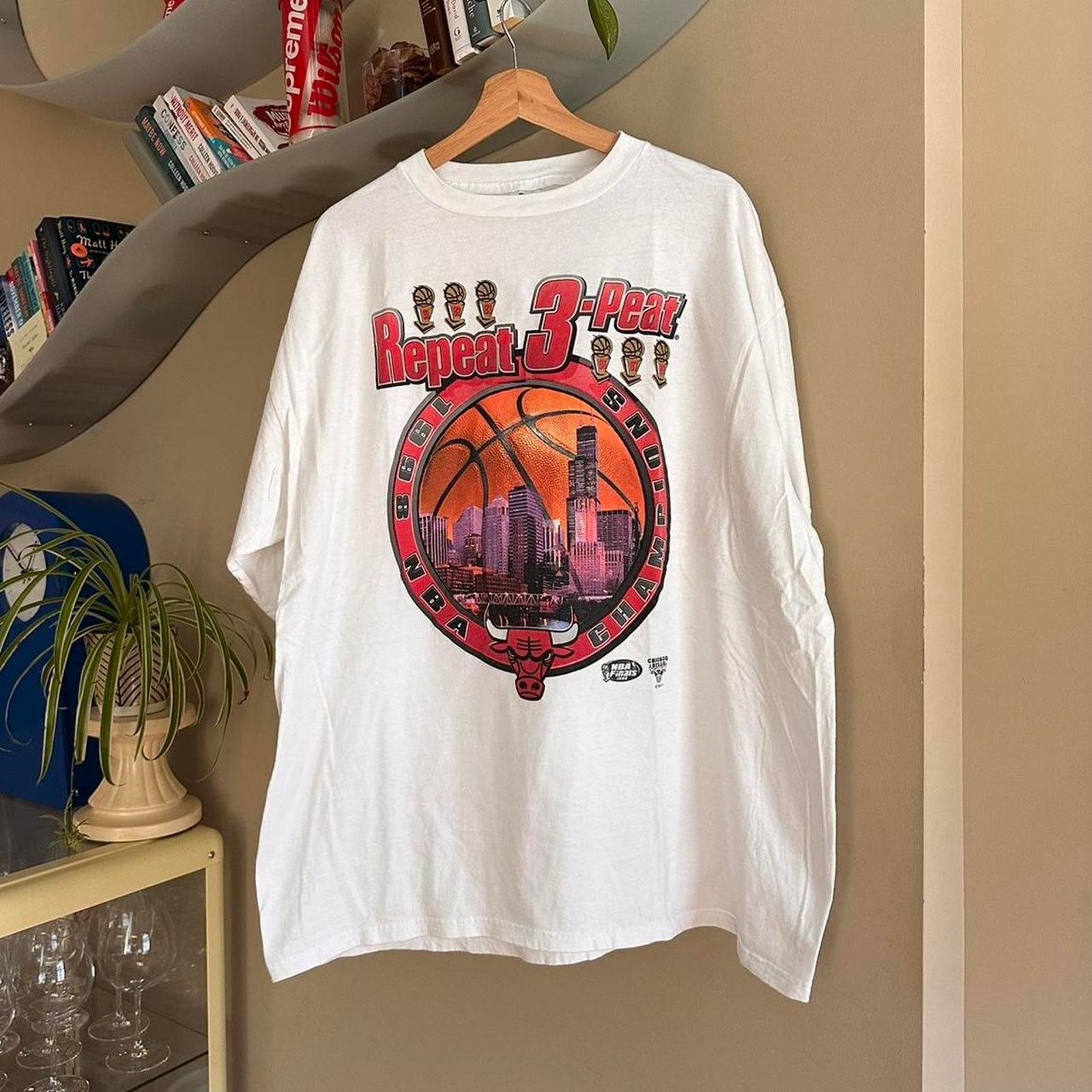 Starter × Vintage Vintage Chicago Bulls 3-Peat Shirt Size US XL / EU 56 / 4 - 1 Thumbnail