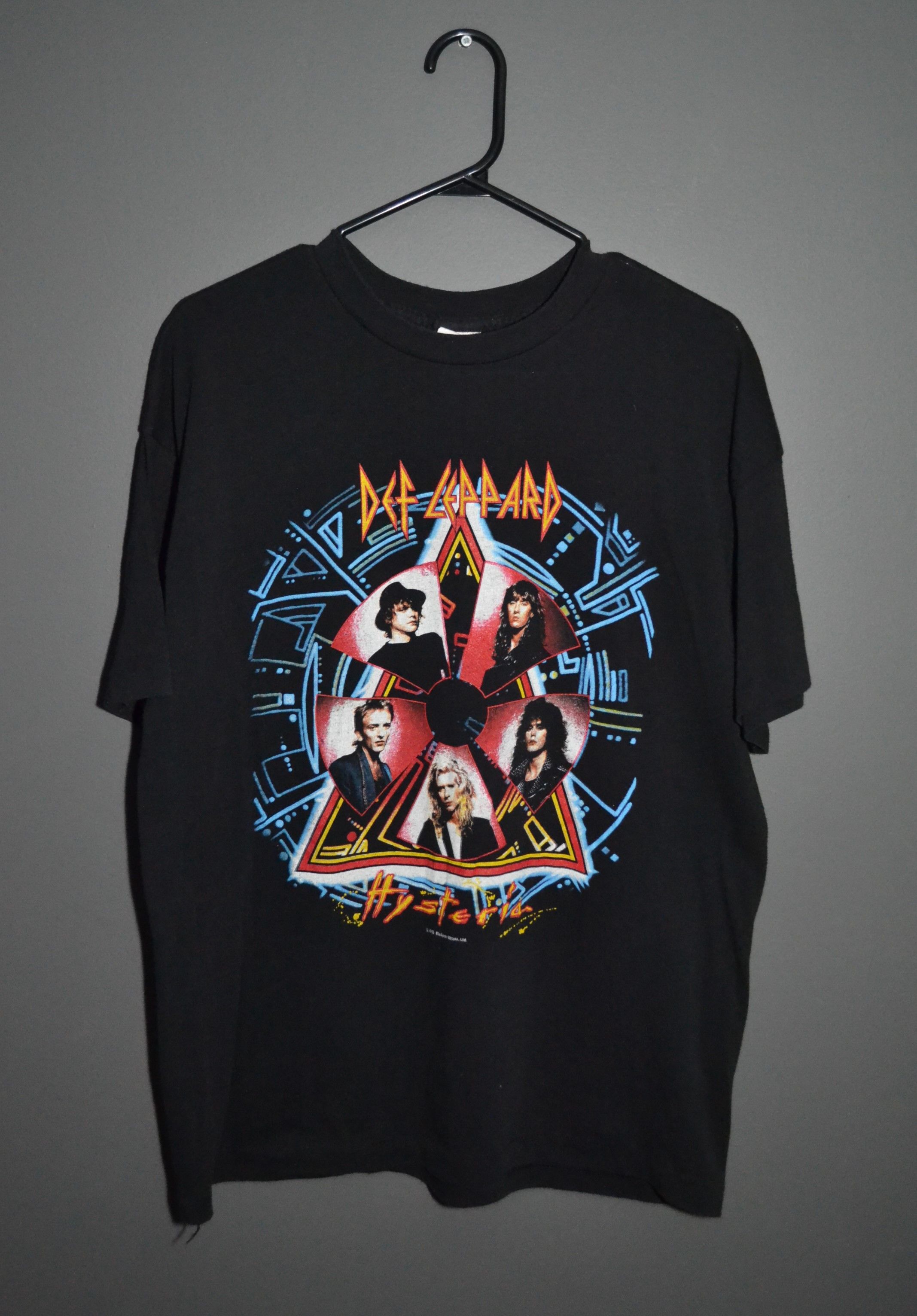 Band Tees × Vintage Vintage 1988 Def Leppard Hysteria Tour Black Shirt size XL Size US XL / EU 56 / 4 - 2 Thumbnail