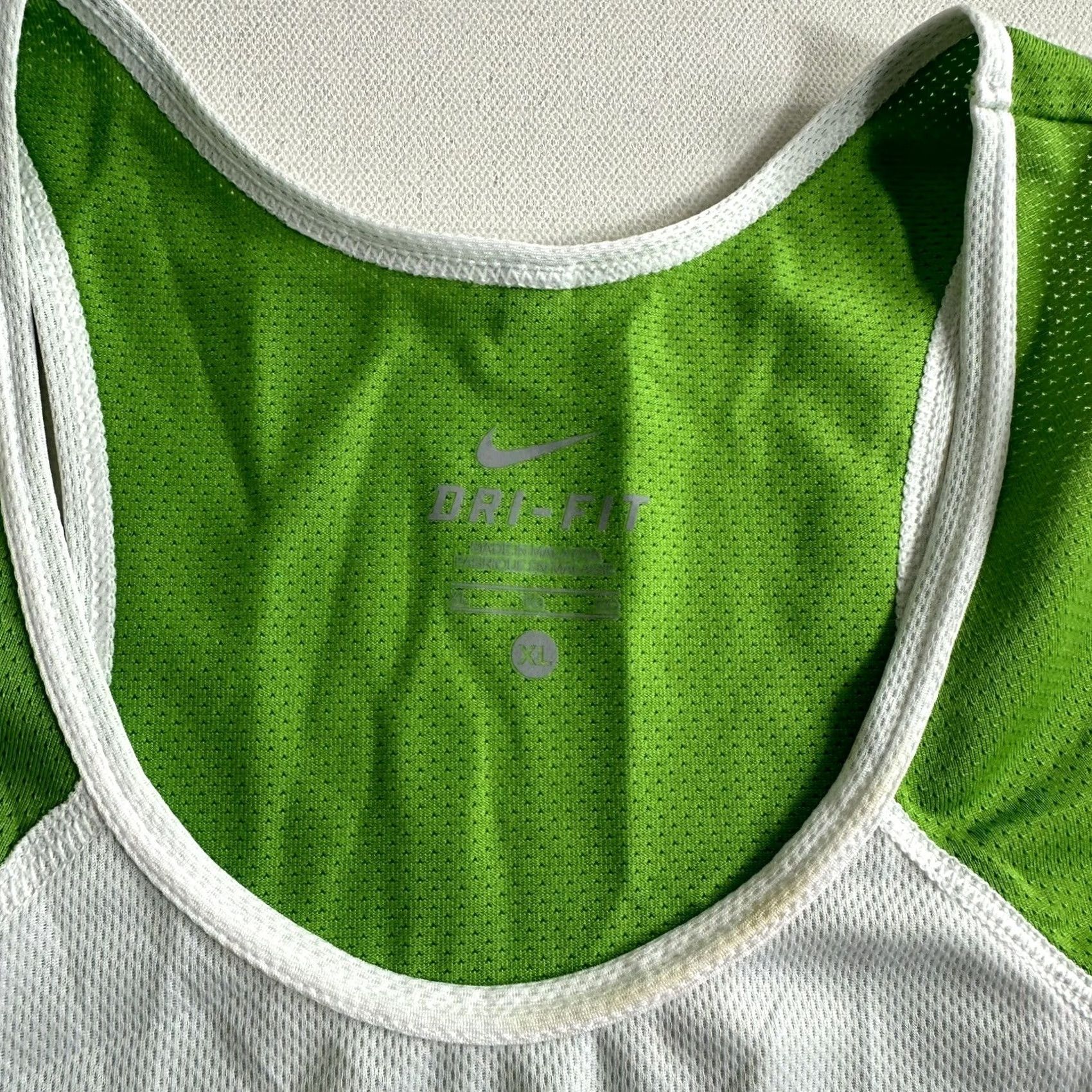 Nike Nike DRI-Fit Womens Racerback Athletic White Green Tank Top XL Sleeveless Size XL / US 12-14 / IT 48-50 - 6 Thumbnail