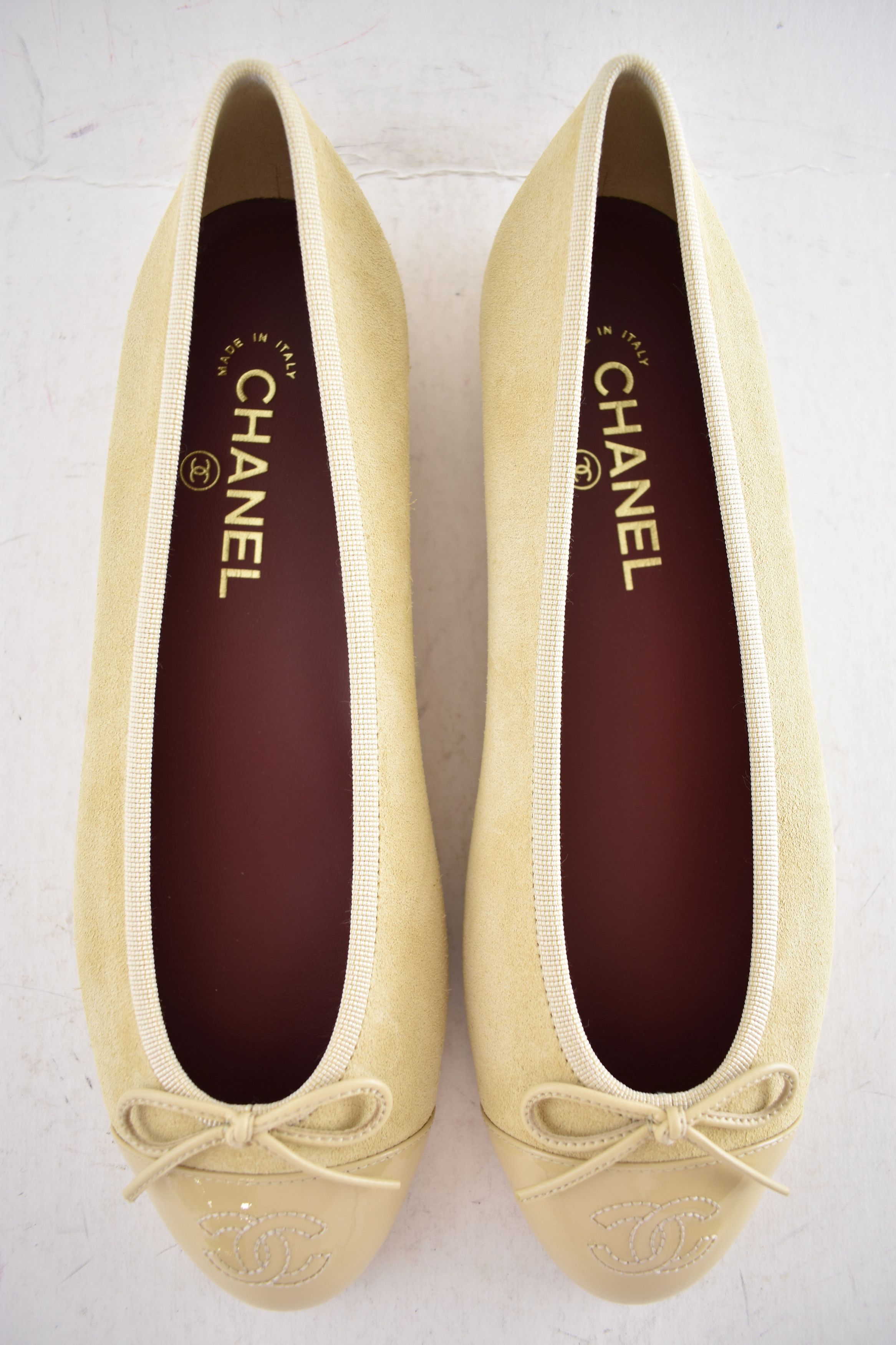 Chanel 26A Suede Patent CC Logo Bow Tie Ballet Ballerina Flat 38 Size US 8 / IT 38 - 14 Thumbnail