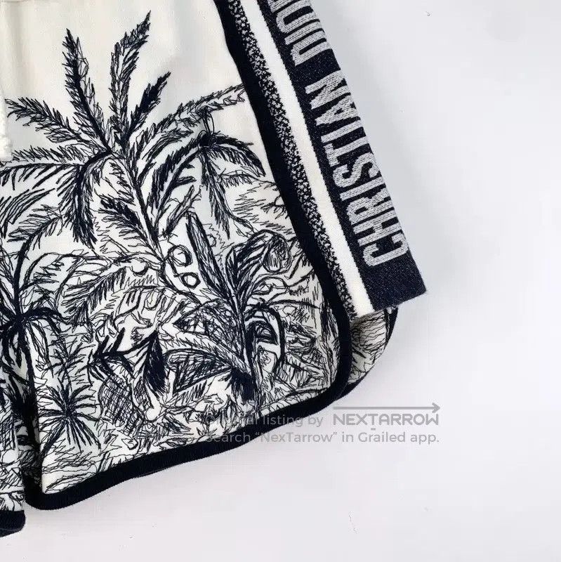 Dior Dior White Cotton Women's Shorts with Print . Size 23" - 5 Thumbnail