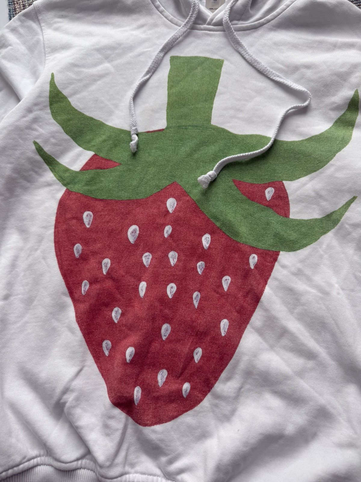 Comme des Garcons Comme des Garçons Strawberry 🍓 Hooded Size US M / EU 48-50 / 2 - 3 Thumbnail