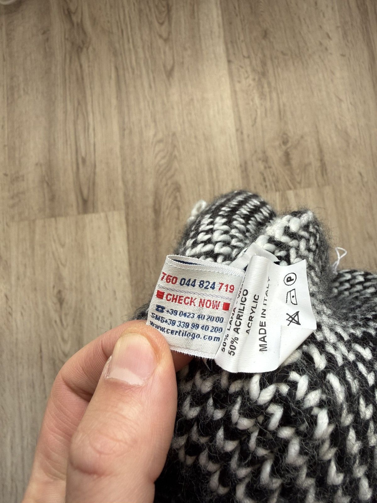 Moncler Moncler Logo Jacquard Pom Pom Hat Black White Wool Blend Size ONE SIZE - 15 Thumbnail