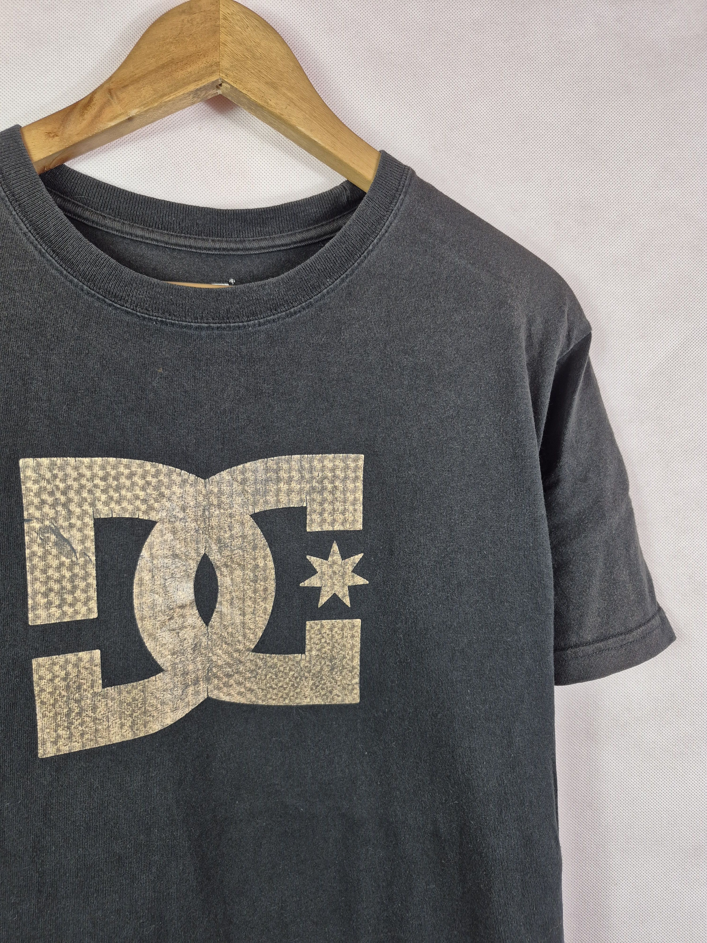 DC DC Shoes Skateboard Surf Skate Big Logo Tee Size US M / EU 48-50 / 2 - 2 Thumbnail